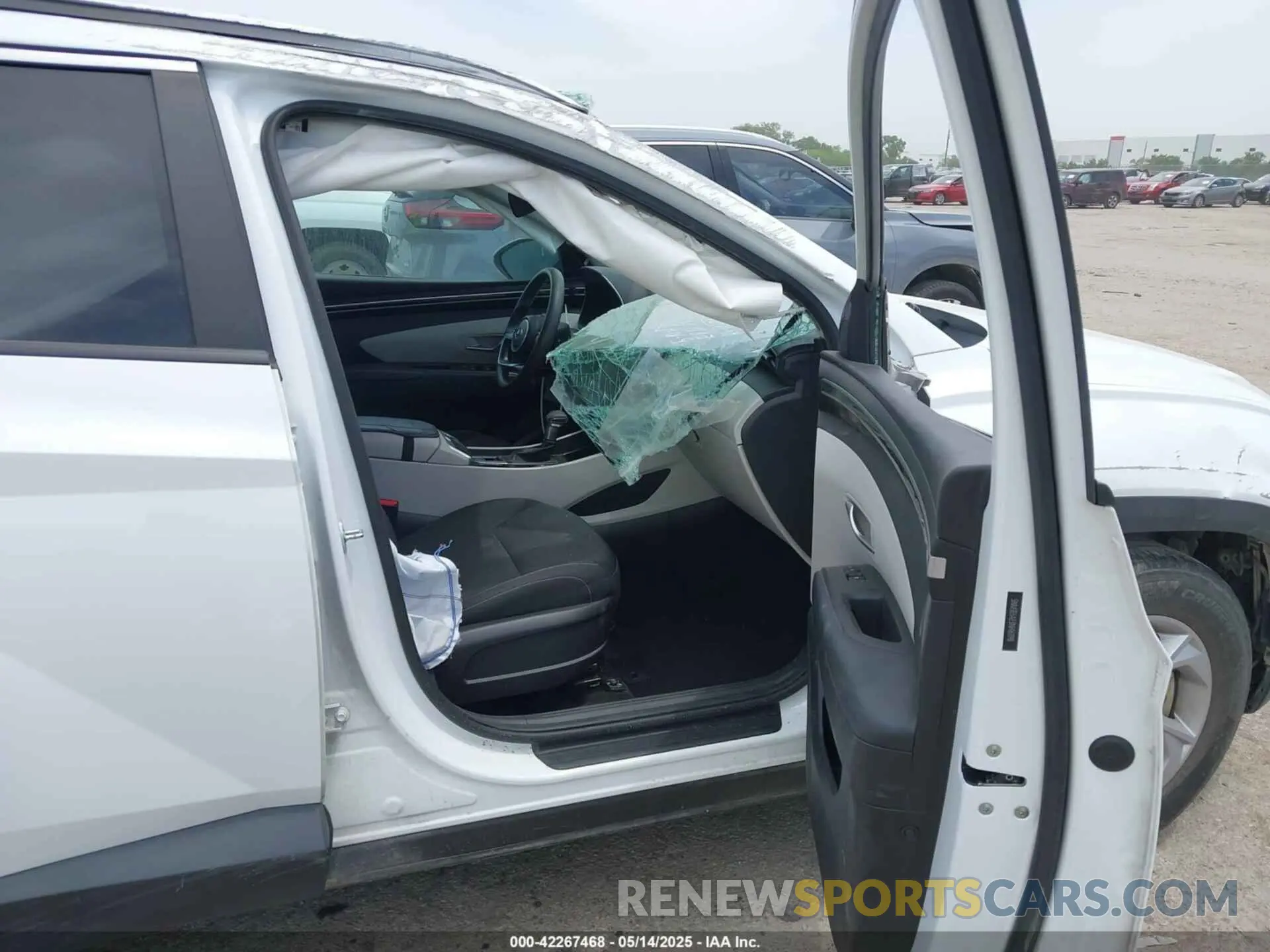 5 Photograph of a damaged car 5NMJB3AE3NH161198 HYUNDAI TUCSON 2022