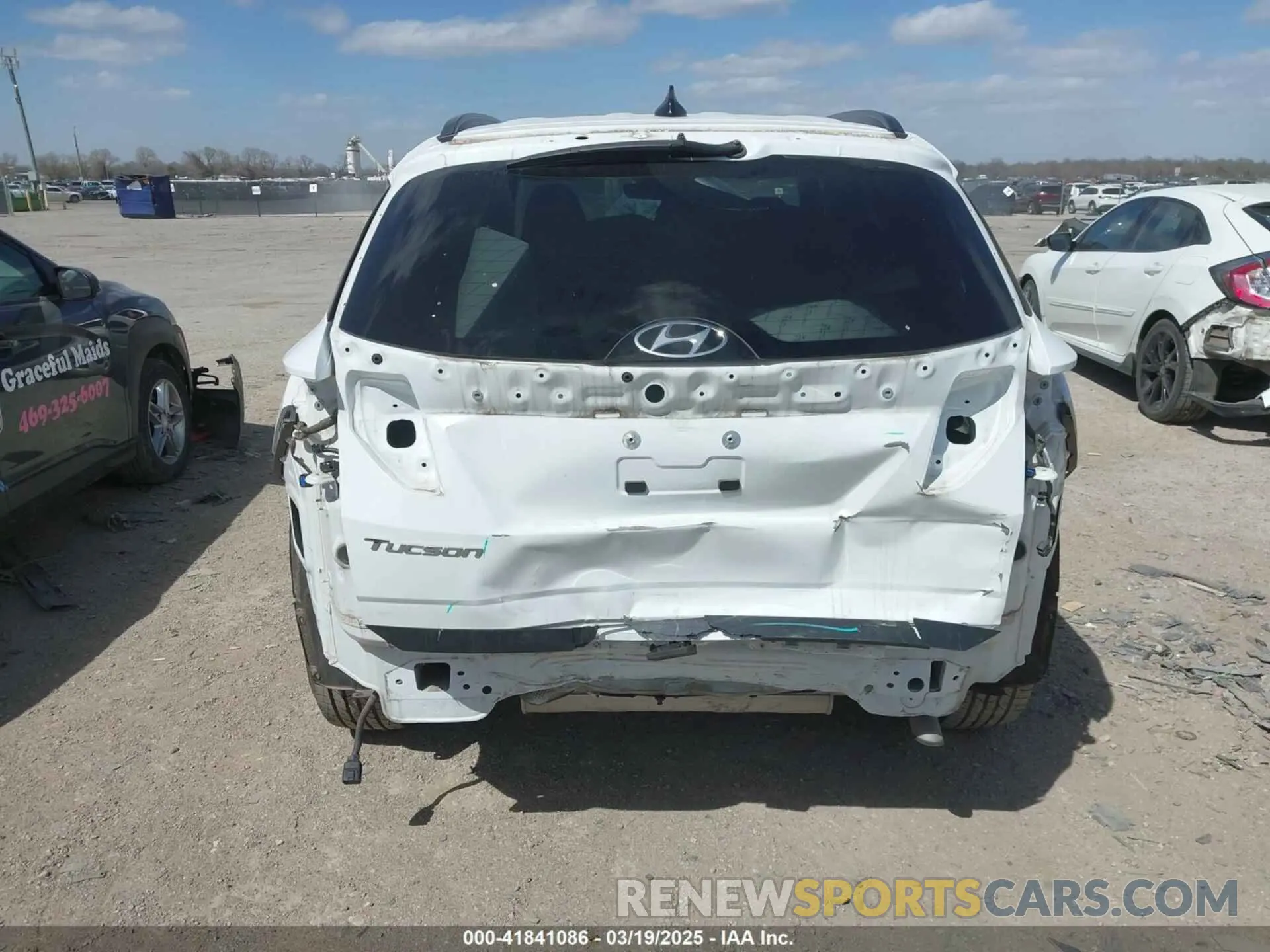 16 Photograph of a damaged car 5NMJB3AE5NH003705 HYUNDAI TUCSON 2022