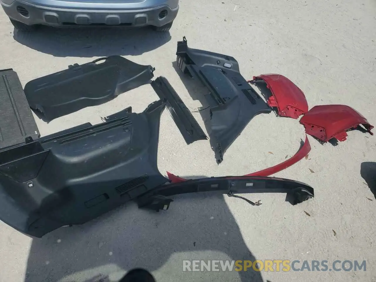 13 Photograph of a damaged car 5NMJB3AE5NH157850 HYUNDAI TUCSON 2022