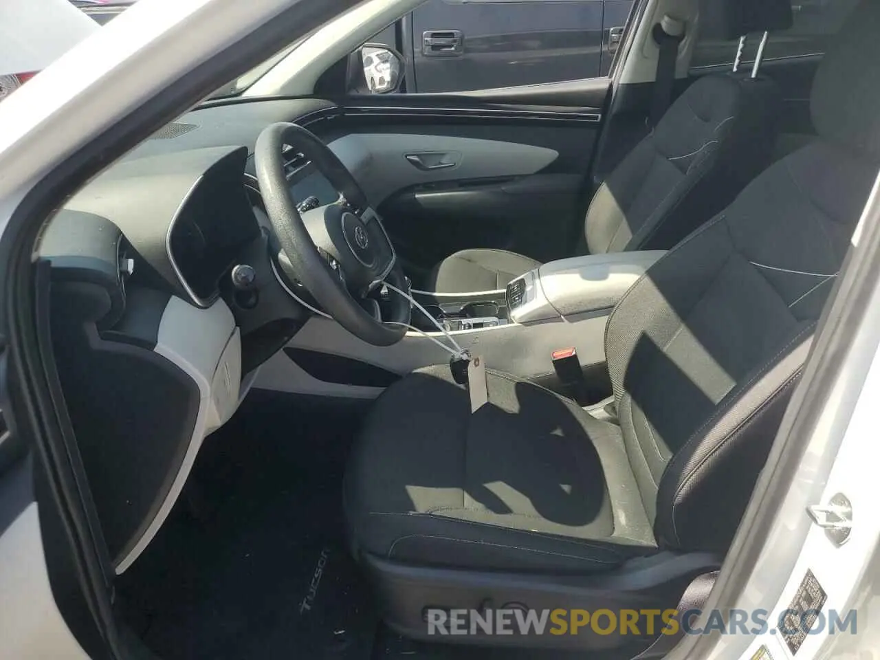 7 Photograph of a damaged car 5NMJB3AE7NH110867 HYUNDAI TUCSON 2022