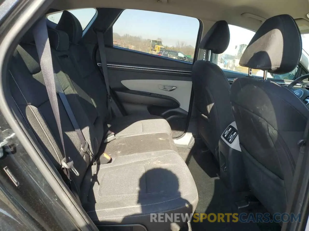 11 Photograph of a damaged car 5NMJB3AE7NH134893 HYUNDAI TUCSON 2022