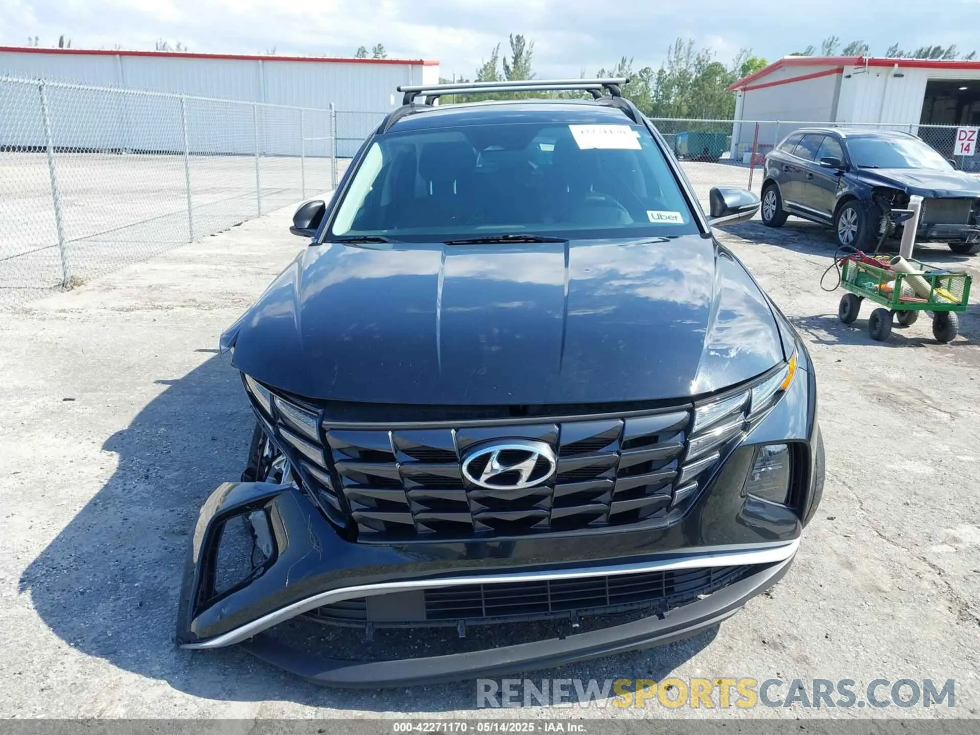 12 Photograph of a damaged car 5NMJB3AE9NH030504 HYUNDAI TUCSON 2022