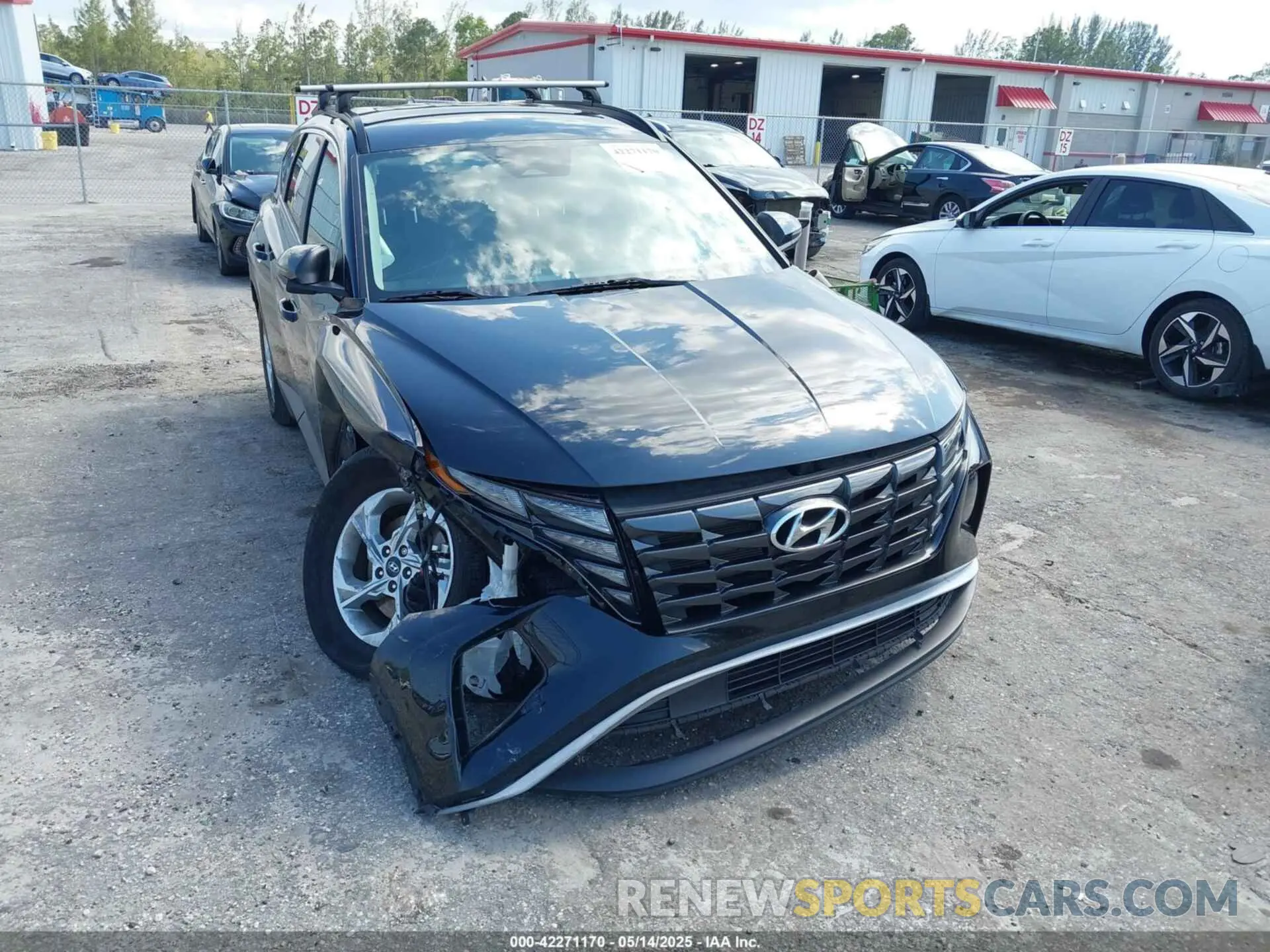 6 Photograph of a damaged car 5NMJB3AE9NH030504 HYUNDAI TUCSON 2022