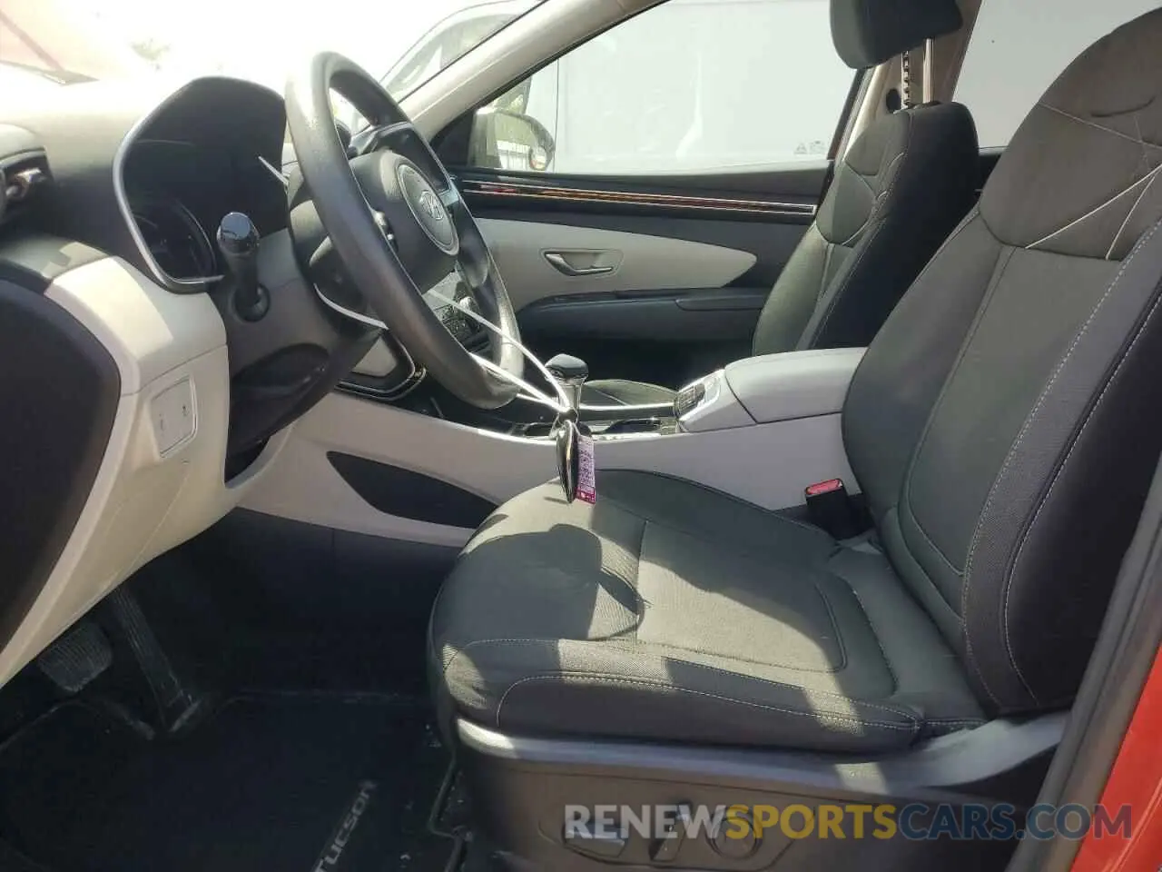 7 Photograph of a damaged car 5NMJBCAE0NH016152 HYUNDAI TUCSON 2022