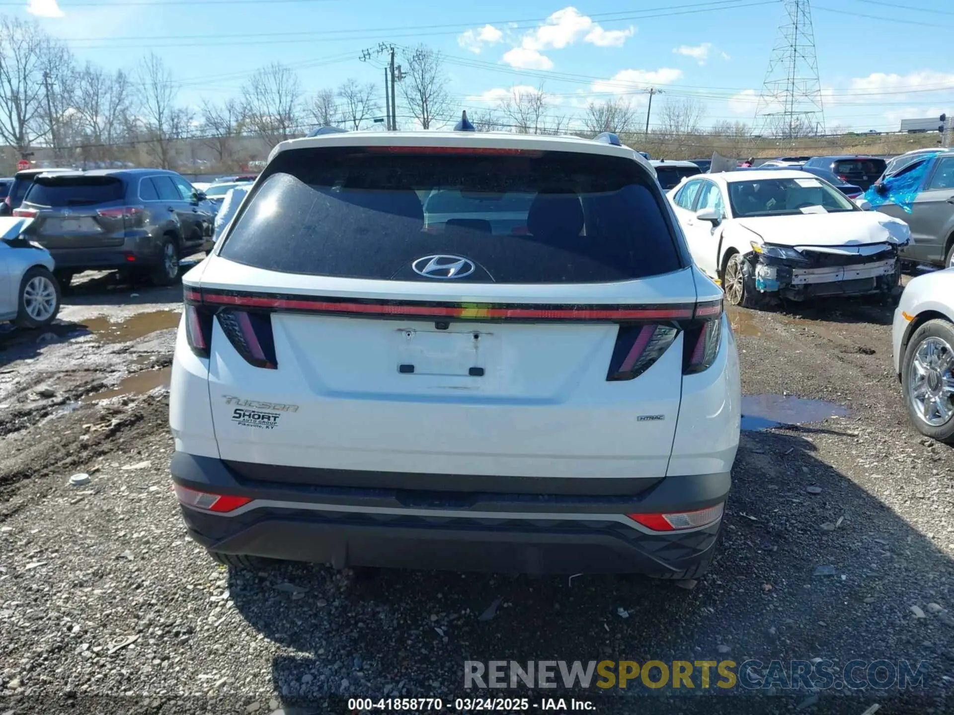 16 Photograph of a damaged car 5NMJBCAE4NH026876 HYUNDAI TUCSON 2022