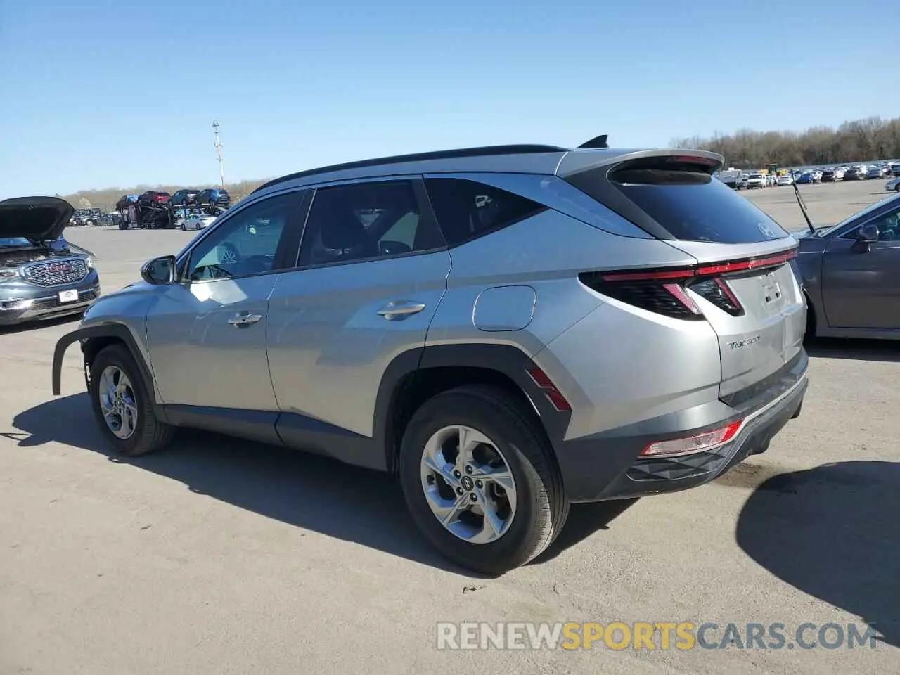2 Photograph of a damaged car 5NMJBCAE4NH077181 HYUNDAI TUCSON 2022