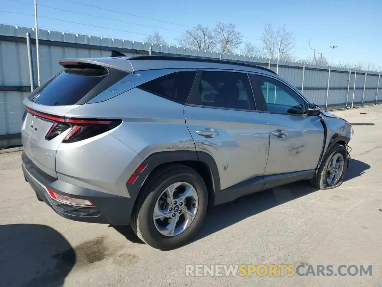 3 Photograph of a damaged car 5NMJBCAE4NH077181 HYUNDAI TUCSON 2022
