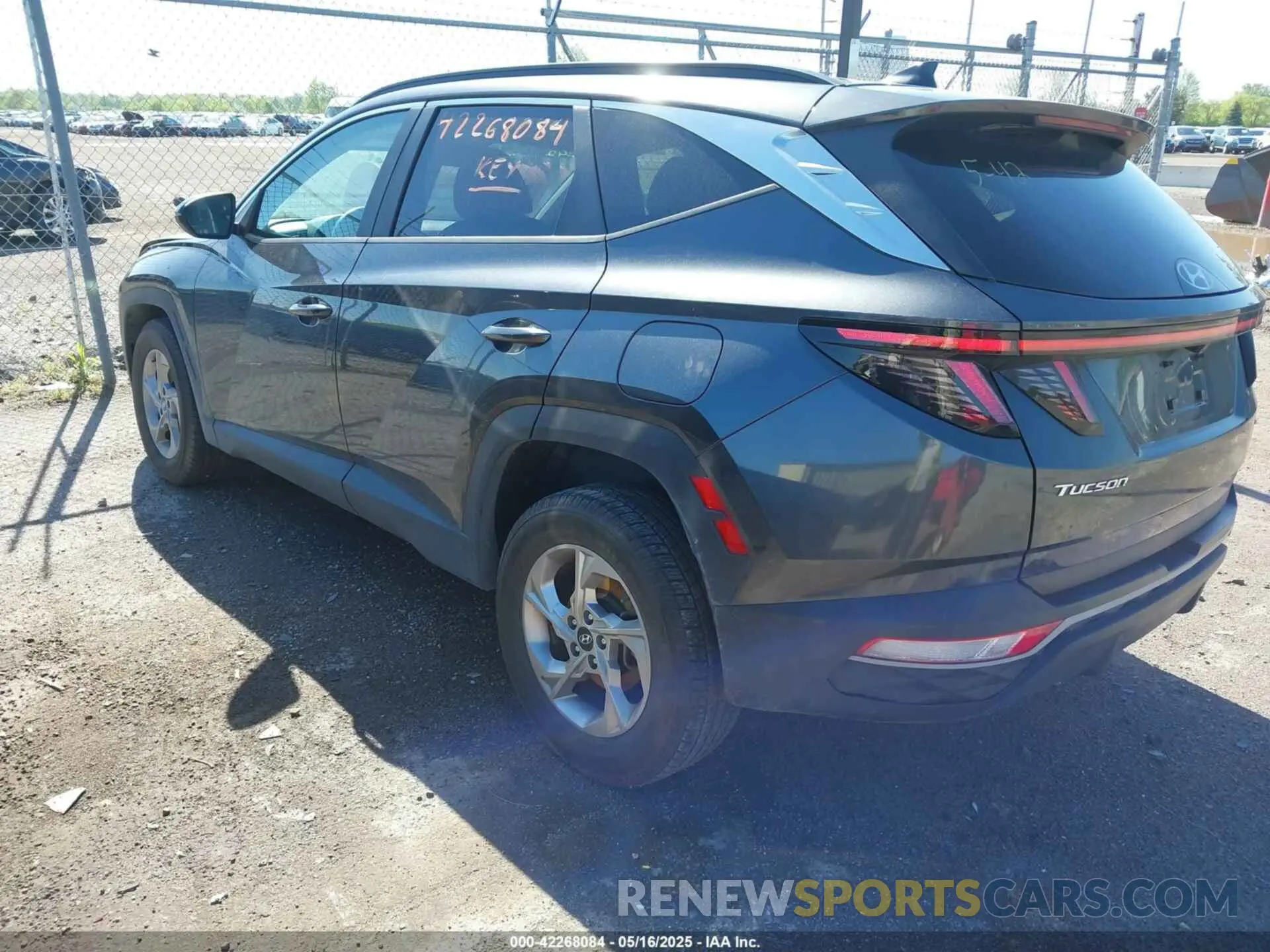 3 Photograph of a damaged car 5NMJBCAE5NH026269 HYUNDAI TUCSON 2022