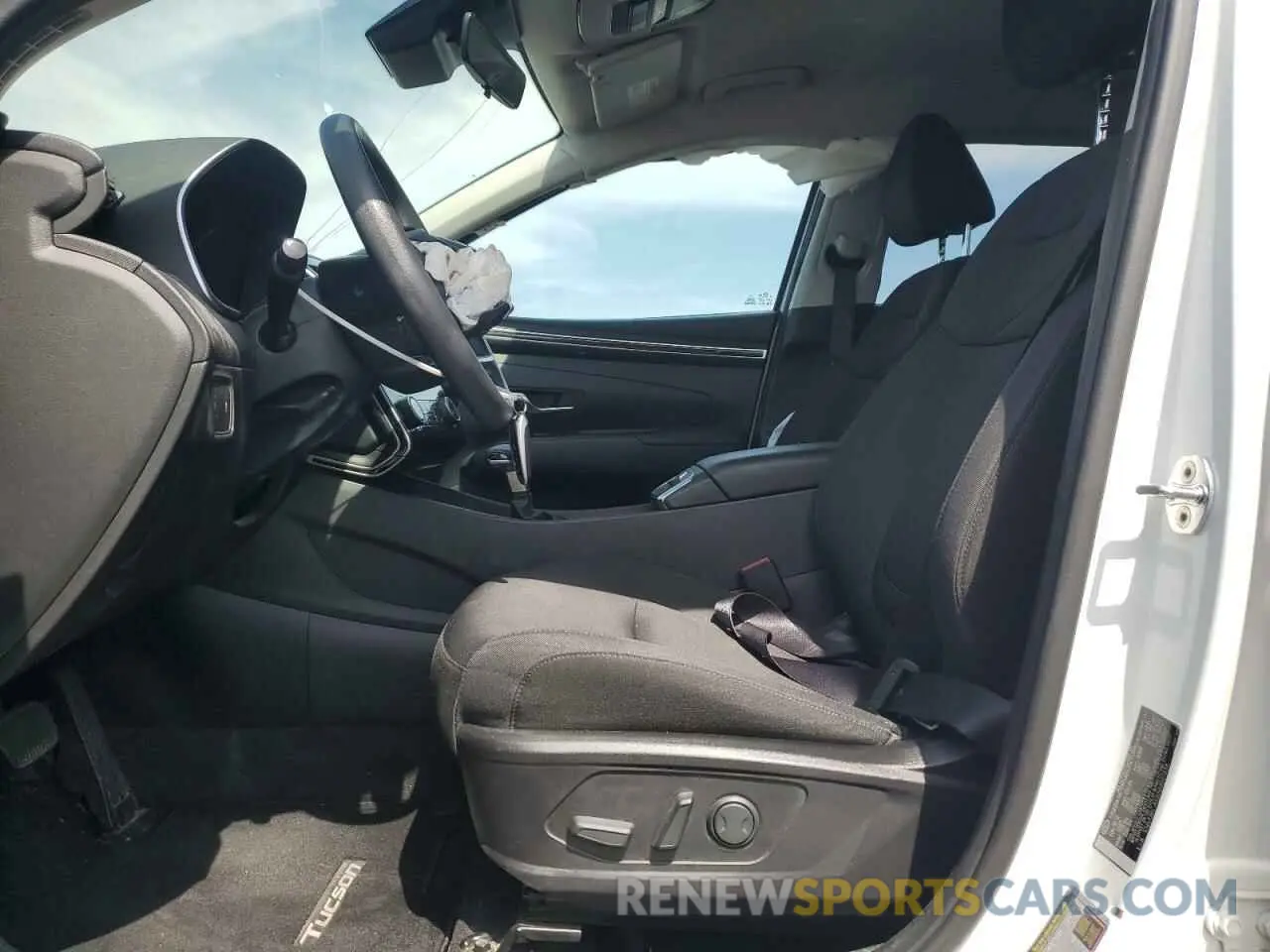 7 Photograph of a damaged car 5NMJBCAE6NH097898 HYUNDAI TUCSON 2022