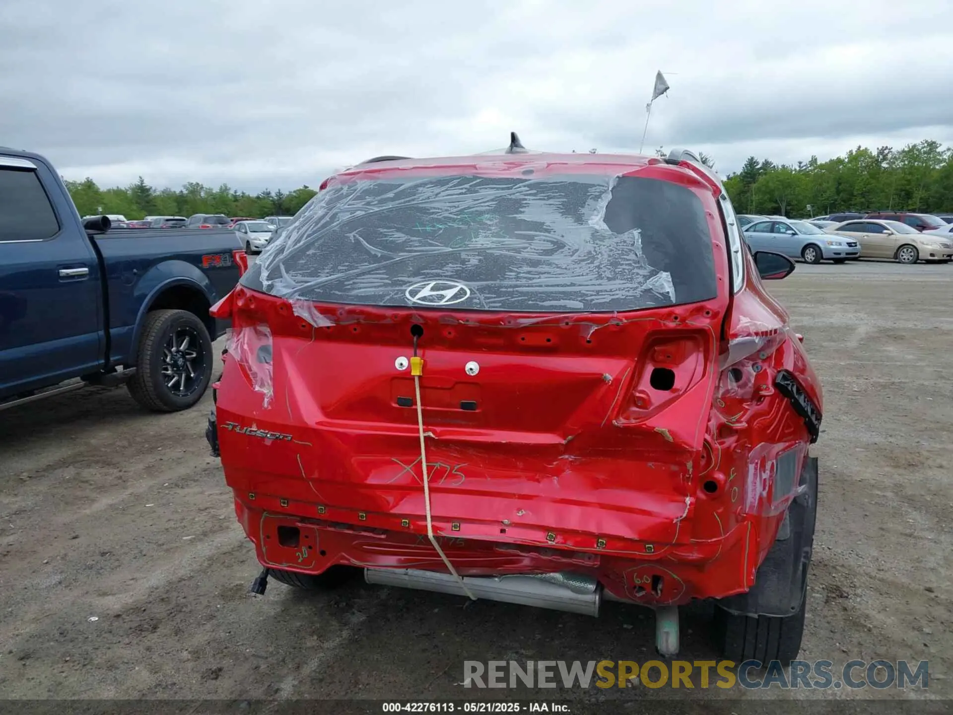 6 Photograph of a damaged car 5NMJBCAE7NH143920 HYUNDAI TUCSON 2022
