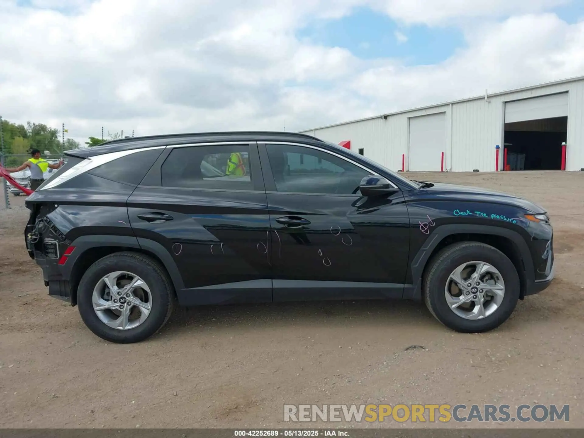 14 Фотография поврежденного автомобиля 5NMJBCAE9NH038148 HYUNDAI TUCSON 2022