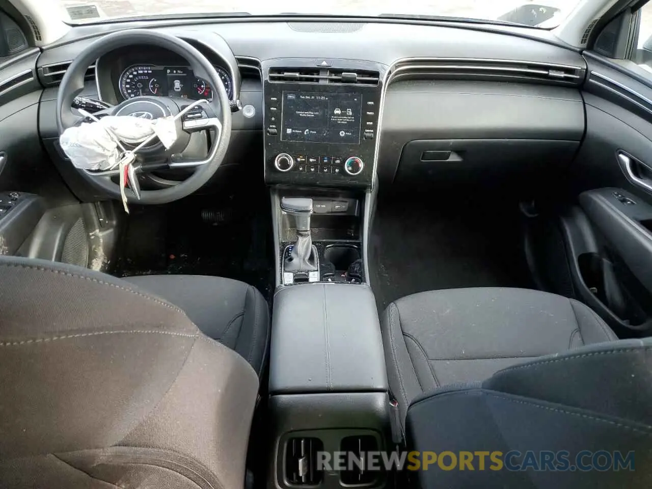 8 Photograph of a damaged car 5NMJBCAEXNH144057 HYUNDAI TUCSON 2022