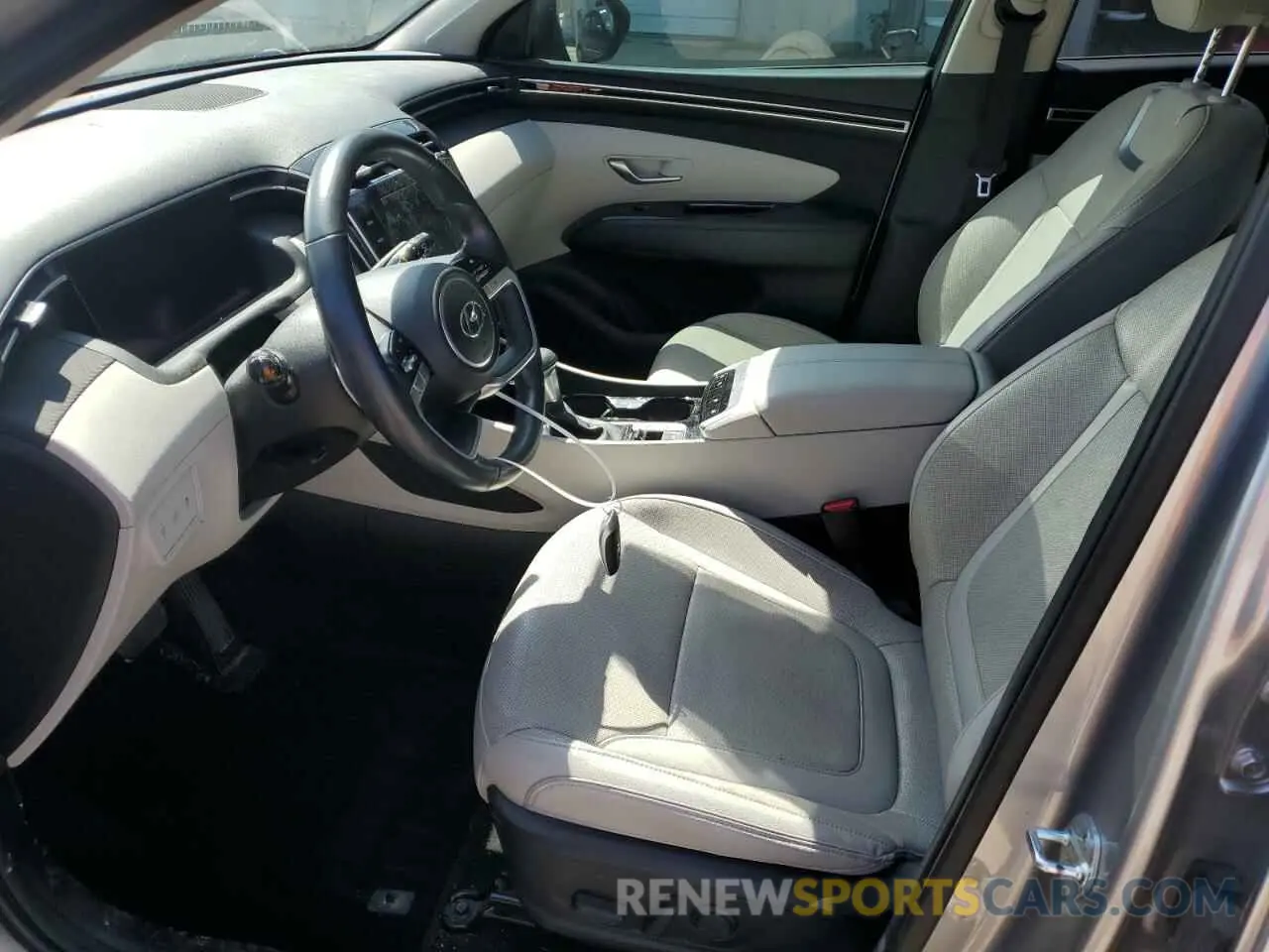 7 Photograph of a damaged car 5NMJC3AE4NH132967 HYUNDAI TUCSON 2022