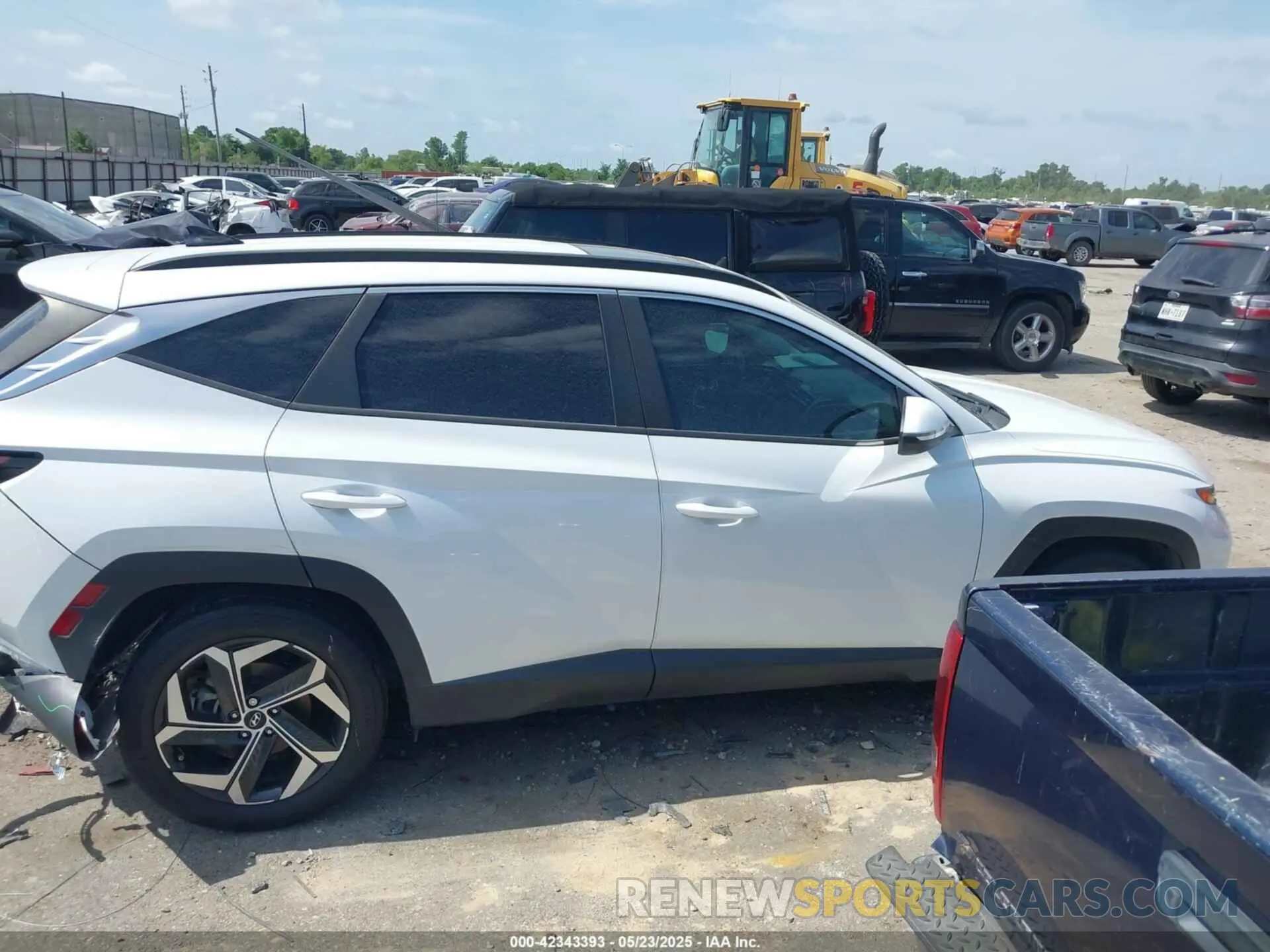 13 Photograph of a damaged car 5NMJC3AE8NH154776 HYUNDAI TUCSON 2022