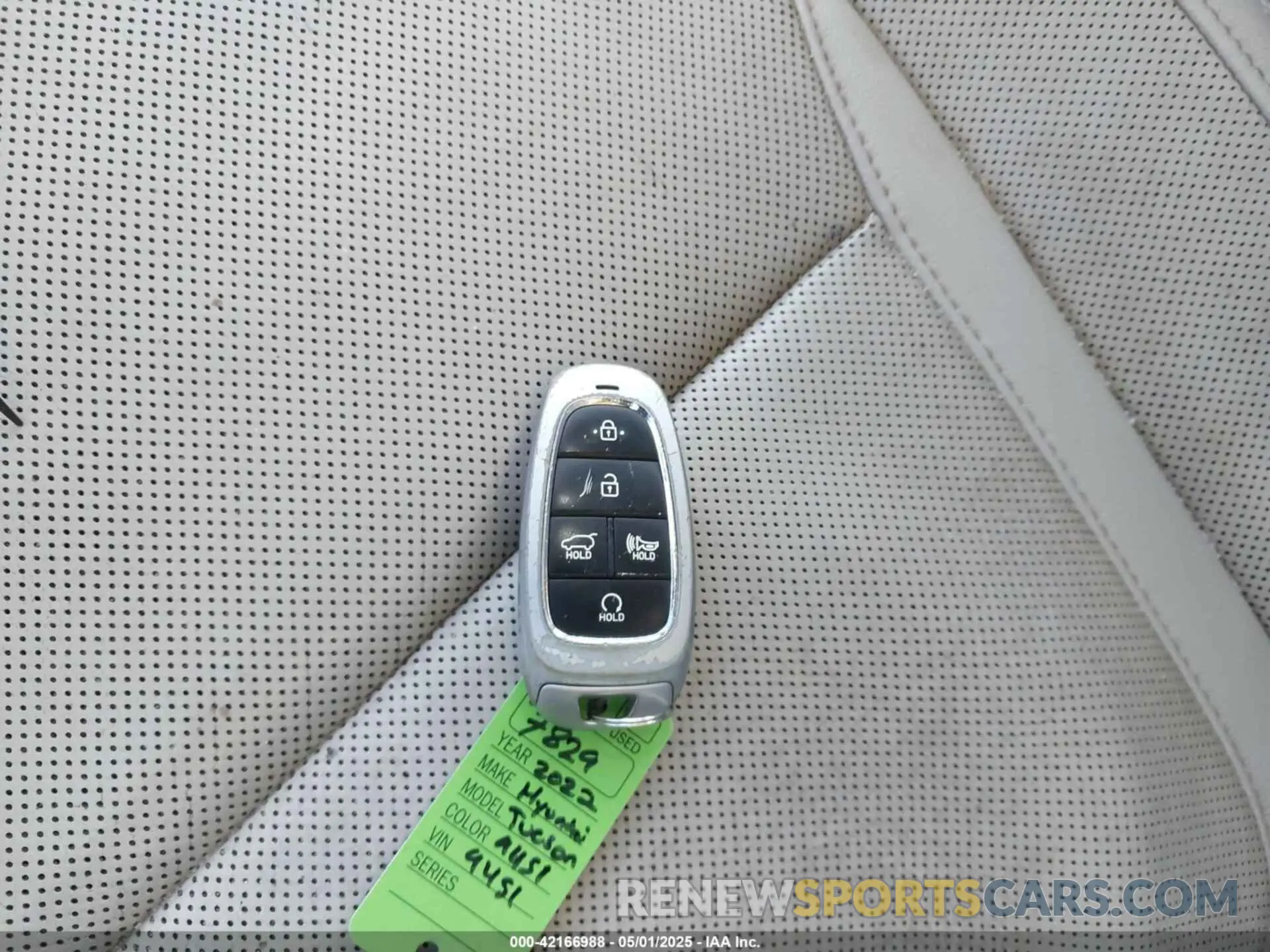 11 Photograph of a damaged car 5NMJCCAE0NH149457 HYUNDAI TUCSON 2022