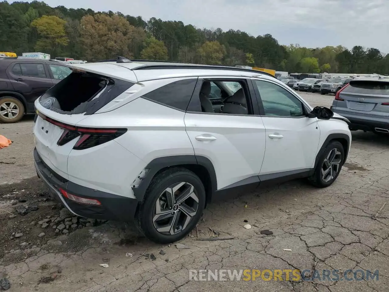 3 Photograph of a damaged car 5NMJE3AE0NH025635 HYUNDAI TUCSON 2022