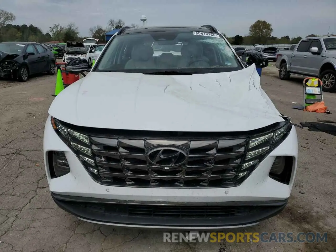 5 Photograph of a damaged car 5NMJE3AE0NH025635 HYUNDAI TUCSON 2022