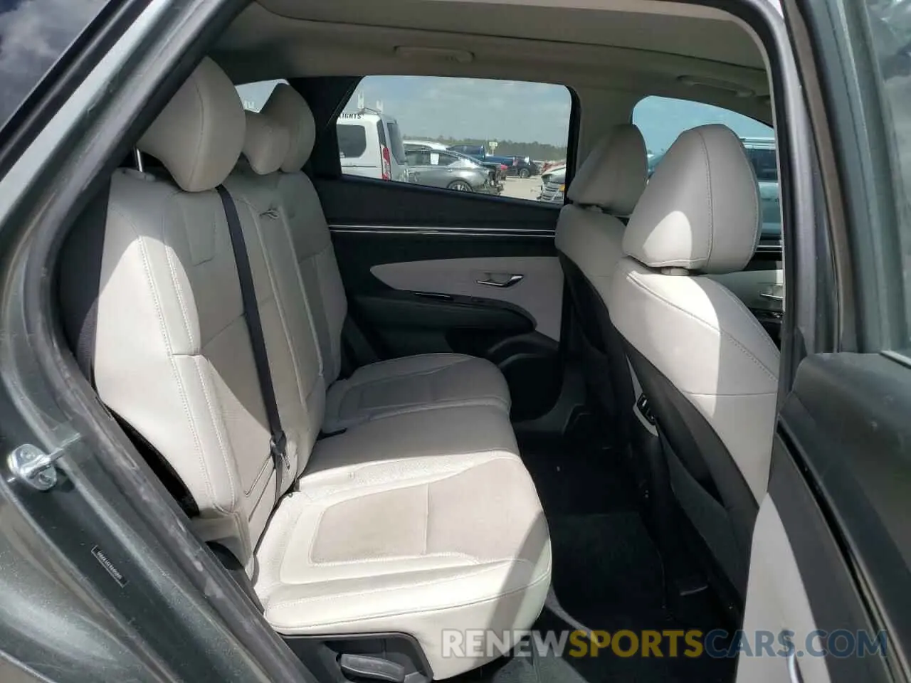 11 Photograph of a damaged car 5NMJE3AE1NH050091 HYUNDAI TUCSON 2022