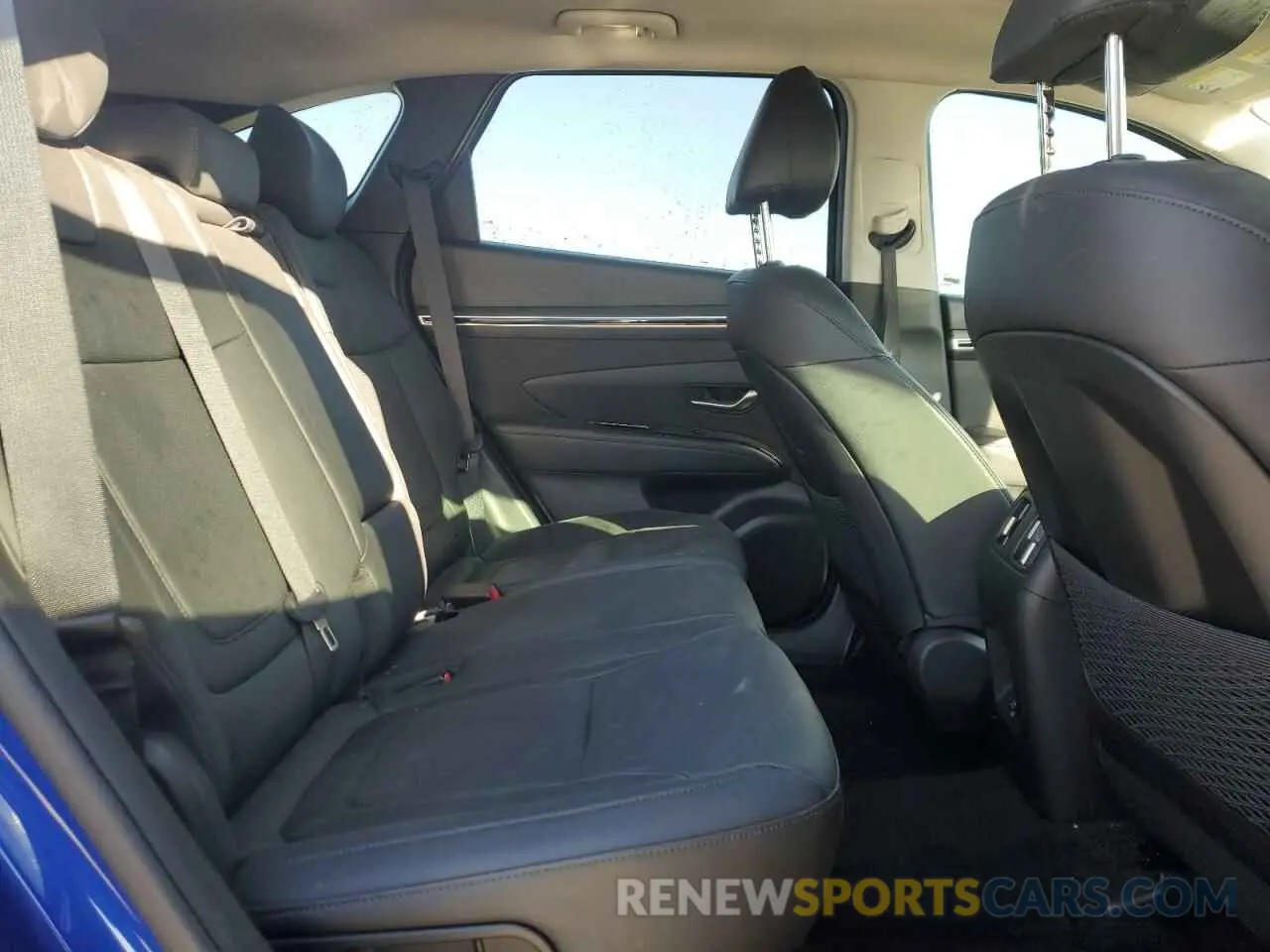 11 Photograph of a damaged car 5NMJE3AE1NH095242 HYUNDAI TUCSON 2022