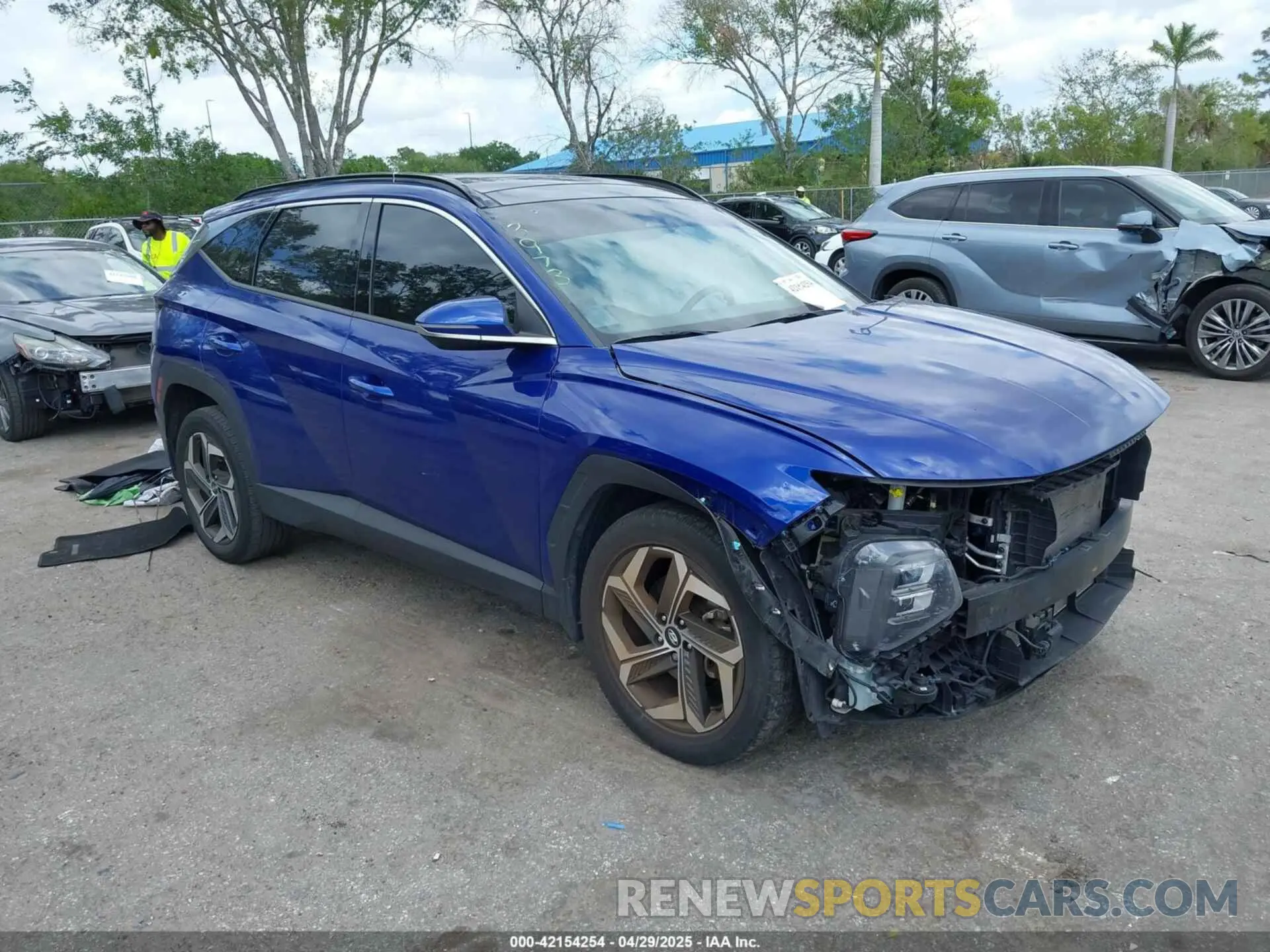 1 Фотография поврежденного автомобиля 5NMJE3AE1NH133973 HYUNDAI TUCSON 2022