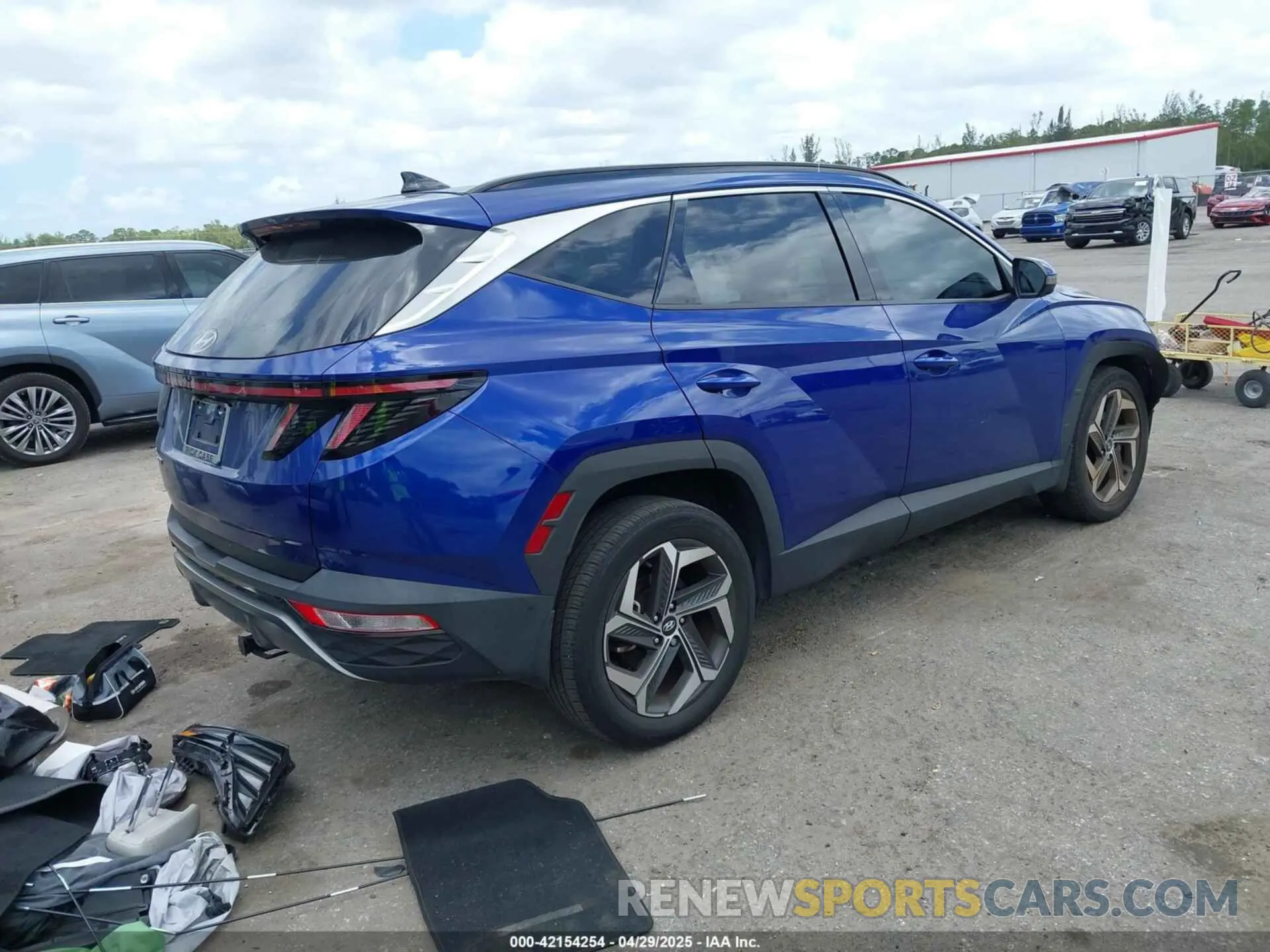 4 Фотография поврежденного автомобиля 5NMJE3AE1NH133973 HYUNDAI TUCSON 2022