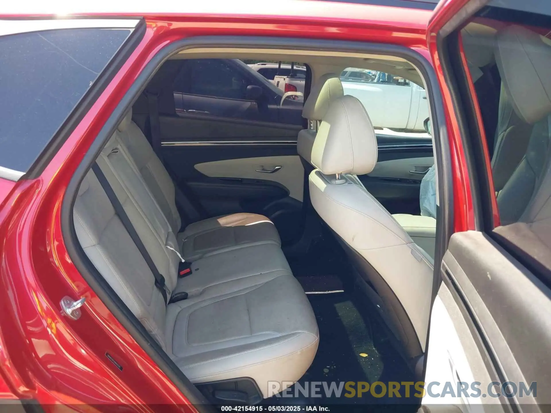 8 Photograph of a damaged car 5NMJE3AE2NH035339 HYUNDAI TUCSON 2022