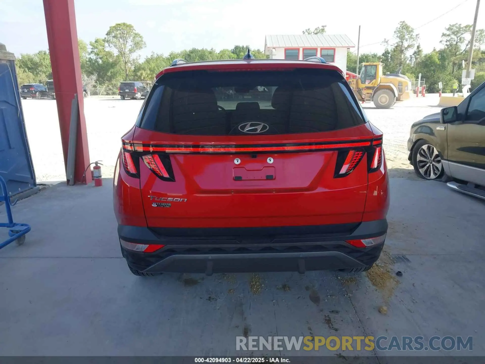 16 Photograph of a damaged car 5NMJE3AE3NH142738 HYUNDAI TUCSON 2022