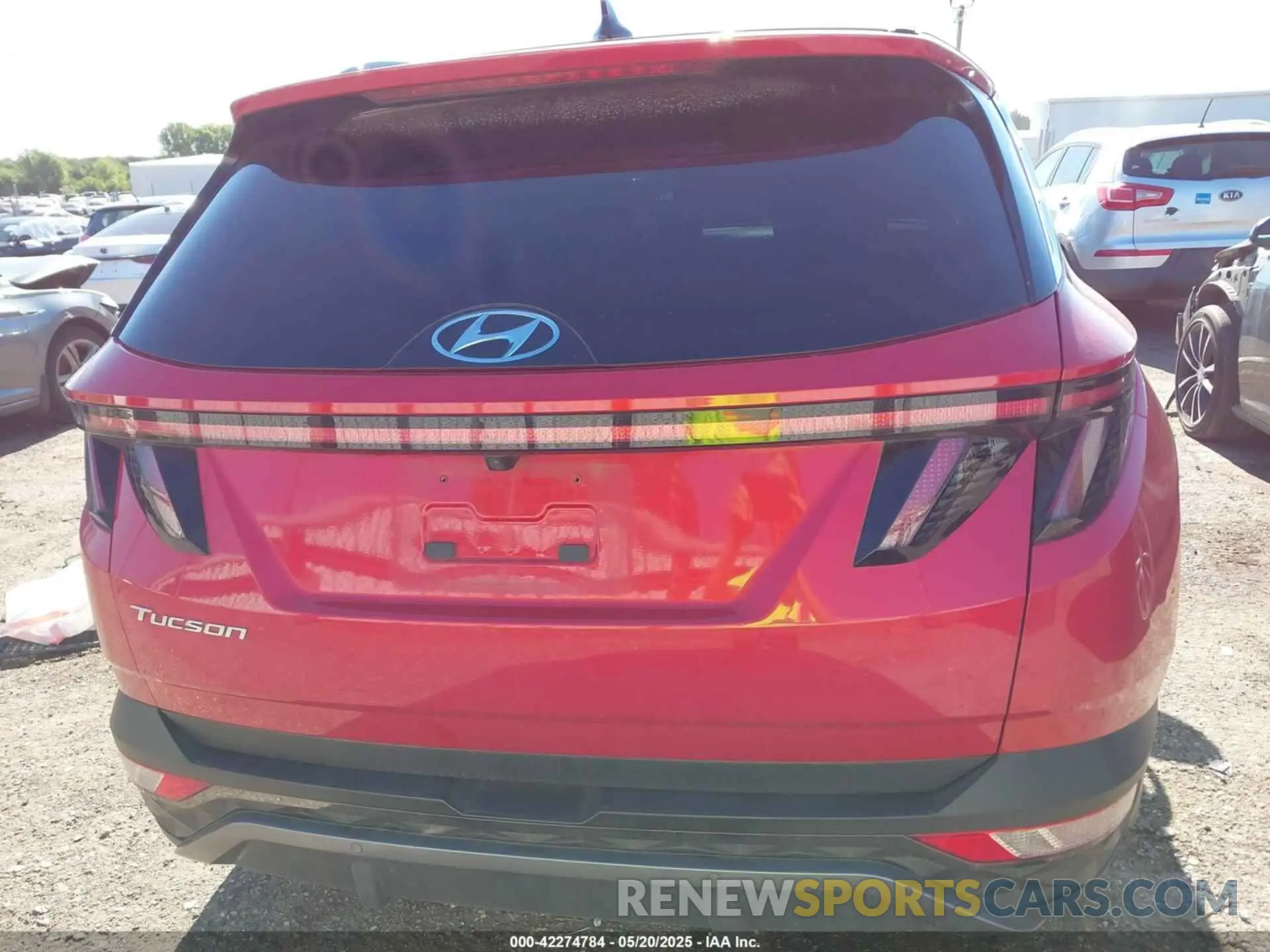 16 Photograph of a damaged car 5NMJE3AE5NH044312 HYUNDAI TUCSON 2022