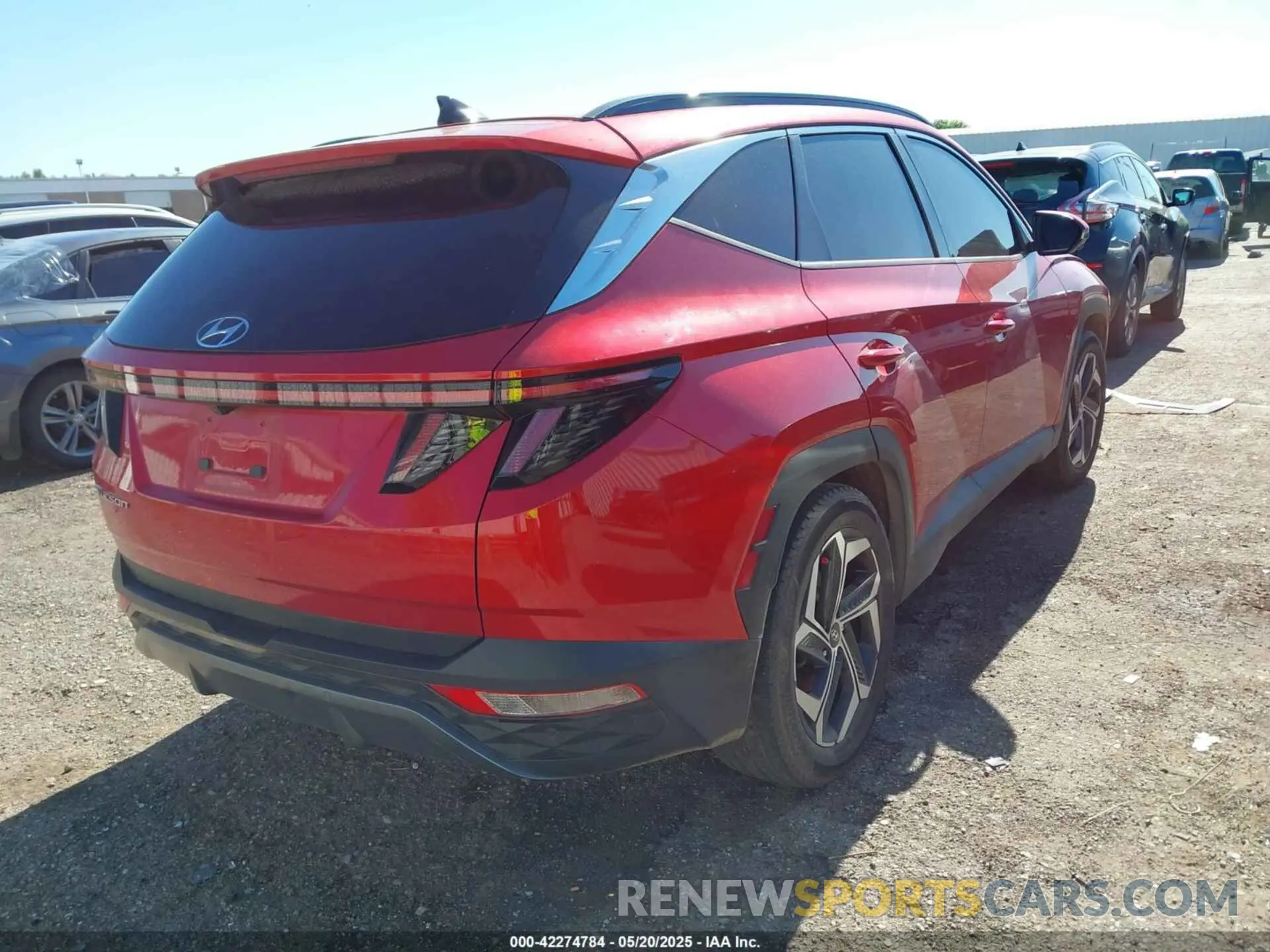 4 Photograph of a damaged car 5NMJE3AE5NH044312 HYUNDAI TUCSON 2022