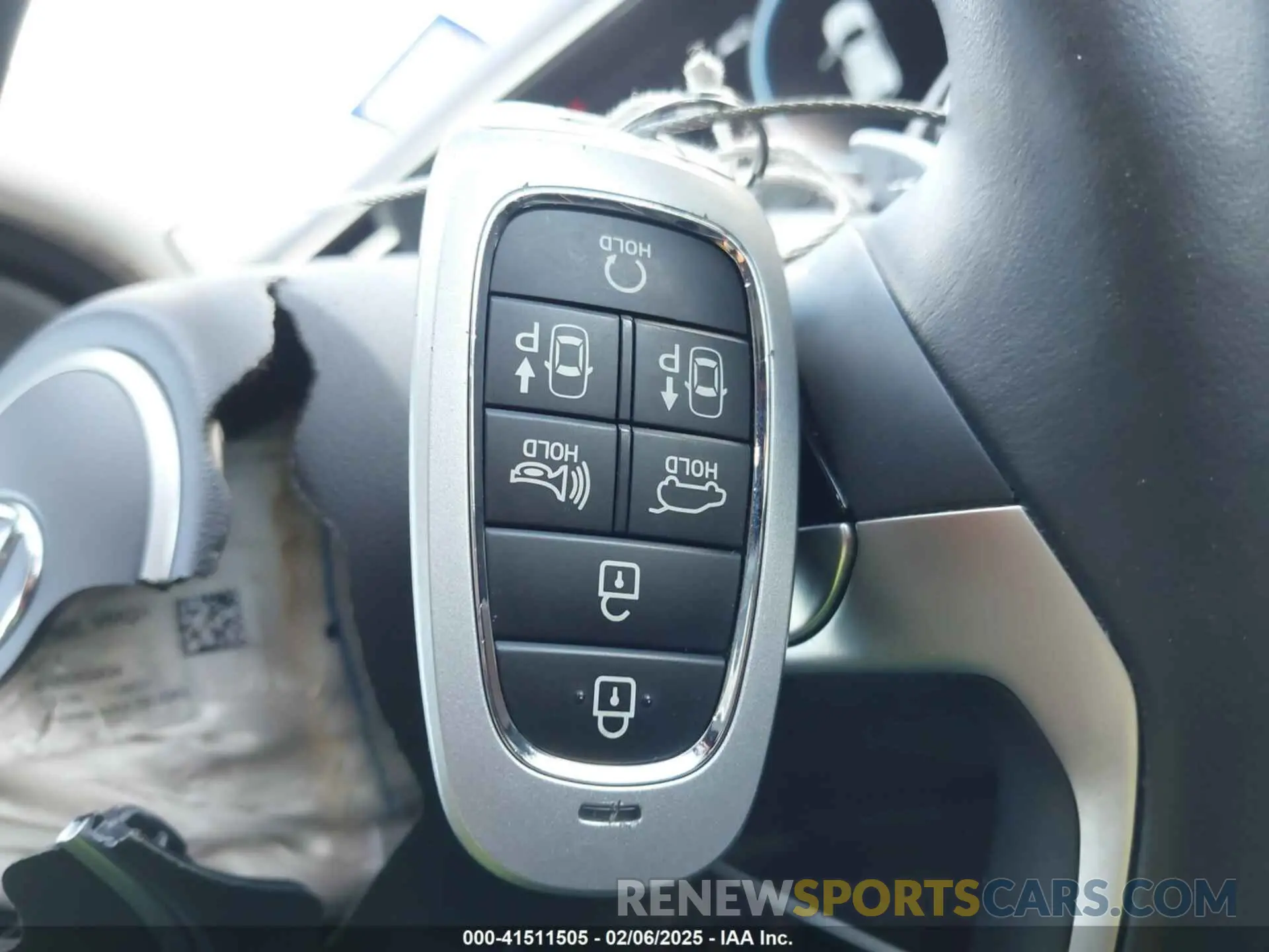 11 Photograph of a damaged car 5NMJE3AE5NH140327 HYUNDAI TUCSON 2022