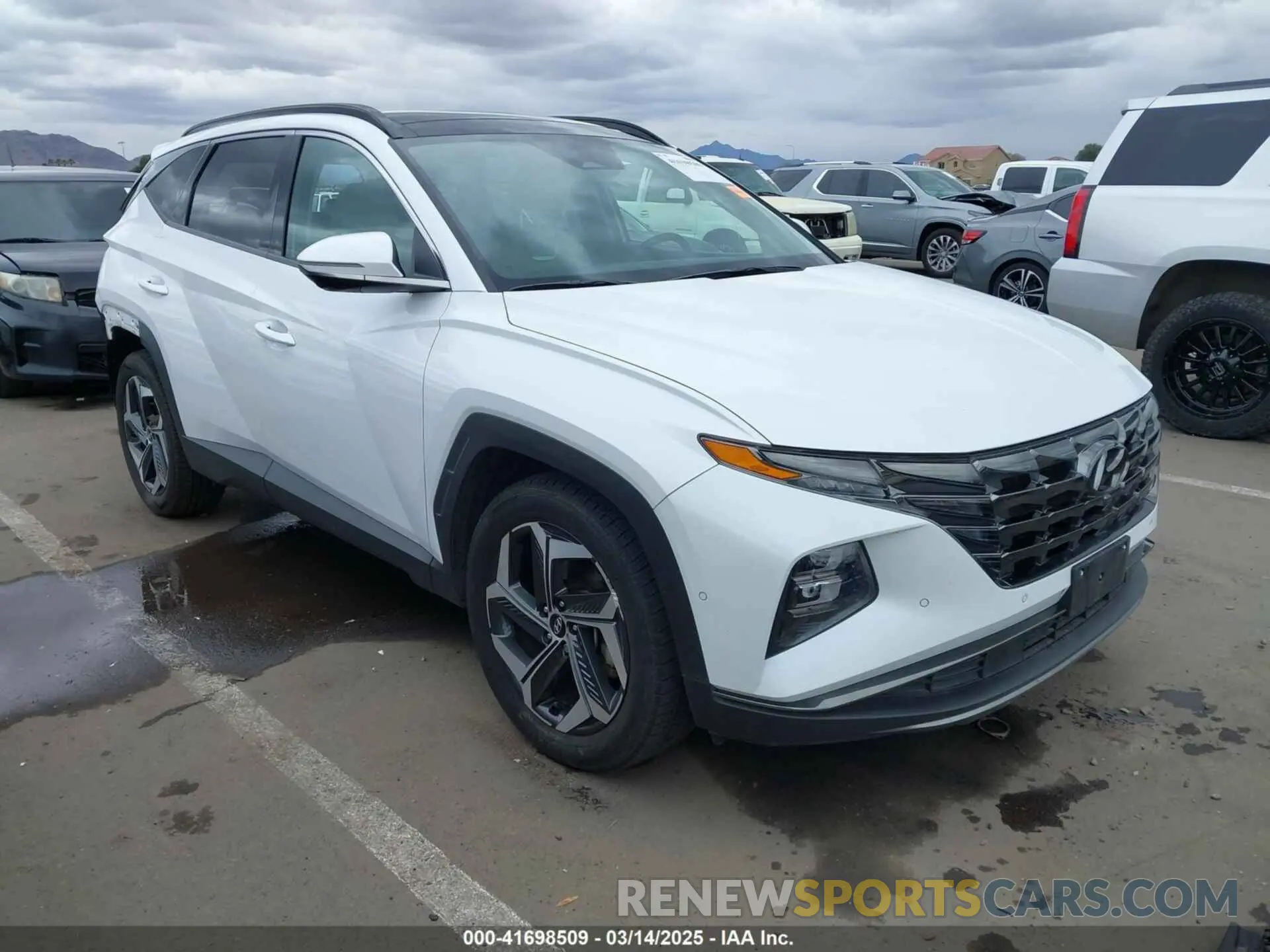 1 Photograph of a damaged car 5NMJE3AE6NH013862 HYUNDAI TUCSON 2022