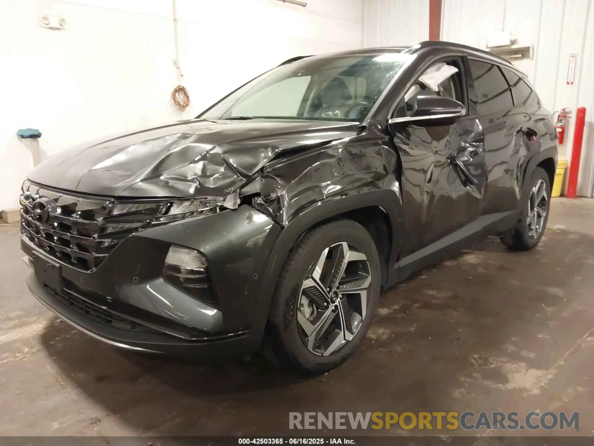 2 Photograph of a damaged car 5NMJE3AE8NH025074 HYUNDAI TUCSON 2022
