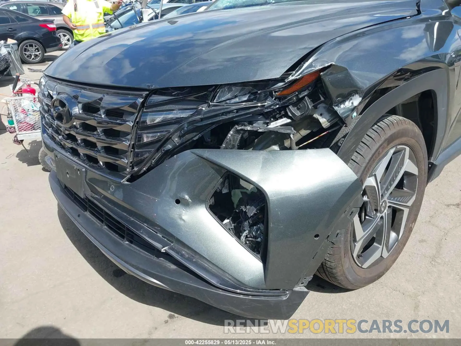 6 Photograph of a damaged car 5NMJECAE1NH113416 HYUNDAI TUCSON 2022