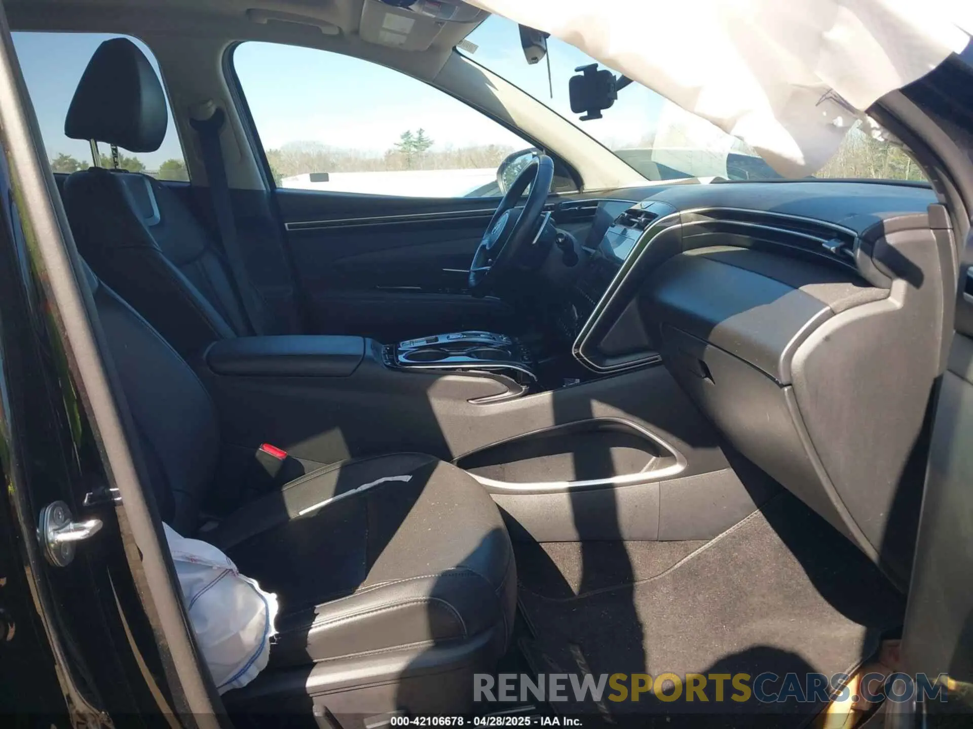 5 Photograph of a damaged car 5NMJECAE3NH143162 HYUNDAI TUCSON 2022