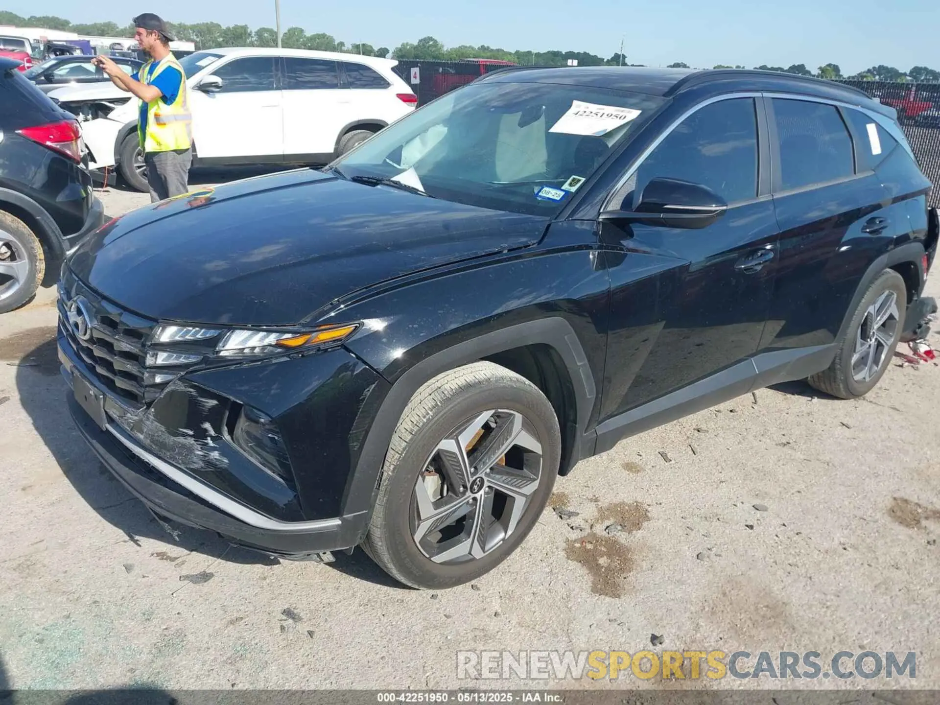2 Photograph of a damaged car 5NMJF3AE3NH073434 HYUNDAI TUCSON 2022