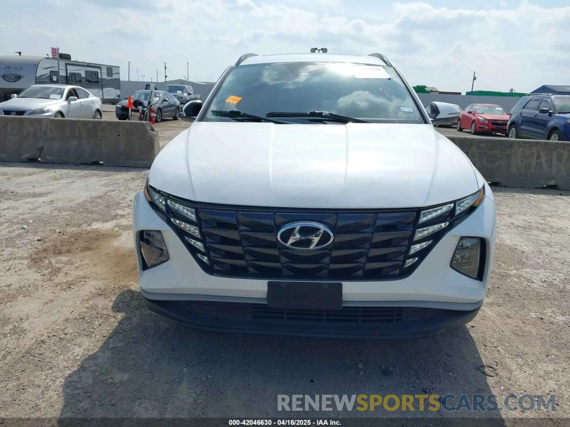 12 Photograph of a damaged car 5NMJF3AE4NH108109 HYUNDAI TUCSON 2022