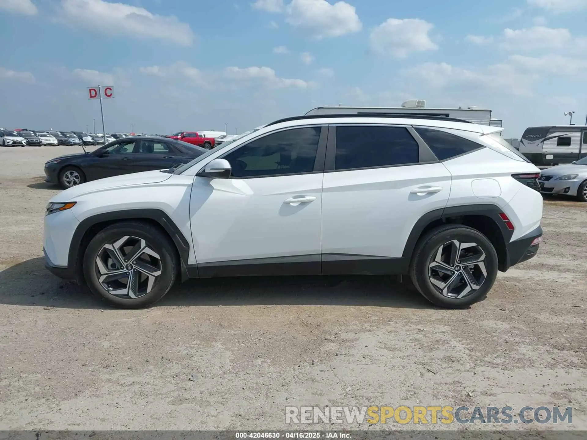 14 Photograph of a damaged car 5NMJF3AE4NH108109 HYUNDAI TUCSON 2022
