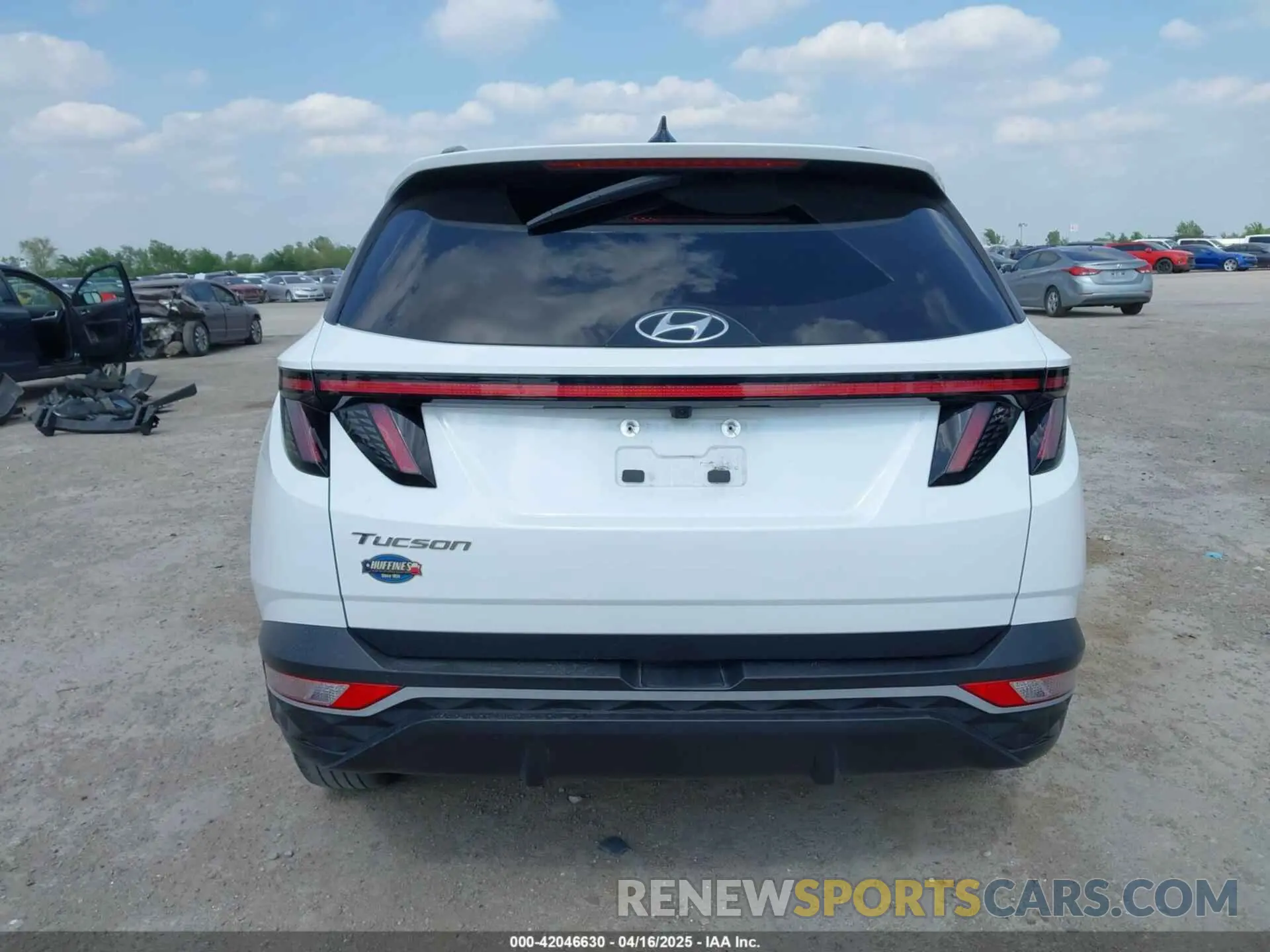 16 Photograph of a damaged car 5NMJF3AE4NH108109 HYUNDAI TUCSON 2022