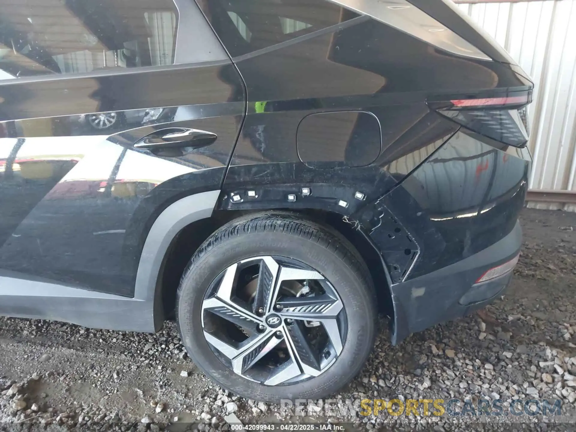 19 Photograph of a damaged car 5NMJF3AE4NH151395 HYUNDAI TUCSON 2022