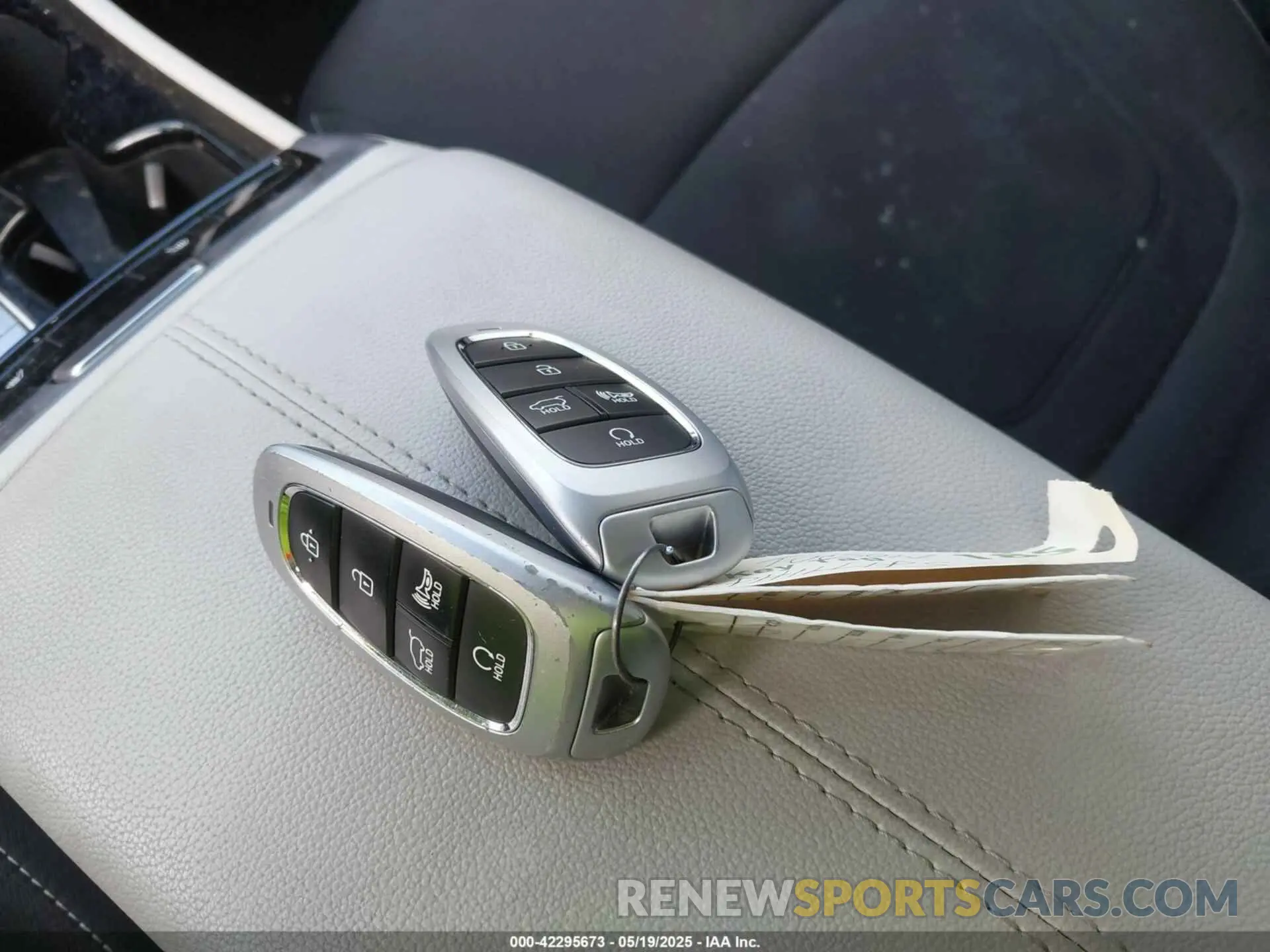 11 Photograph of a damaged car 5NMJF3AE5NH142494 HYUNDAI TUCSON 2022