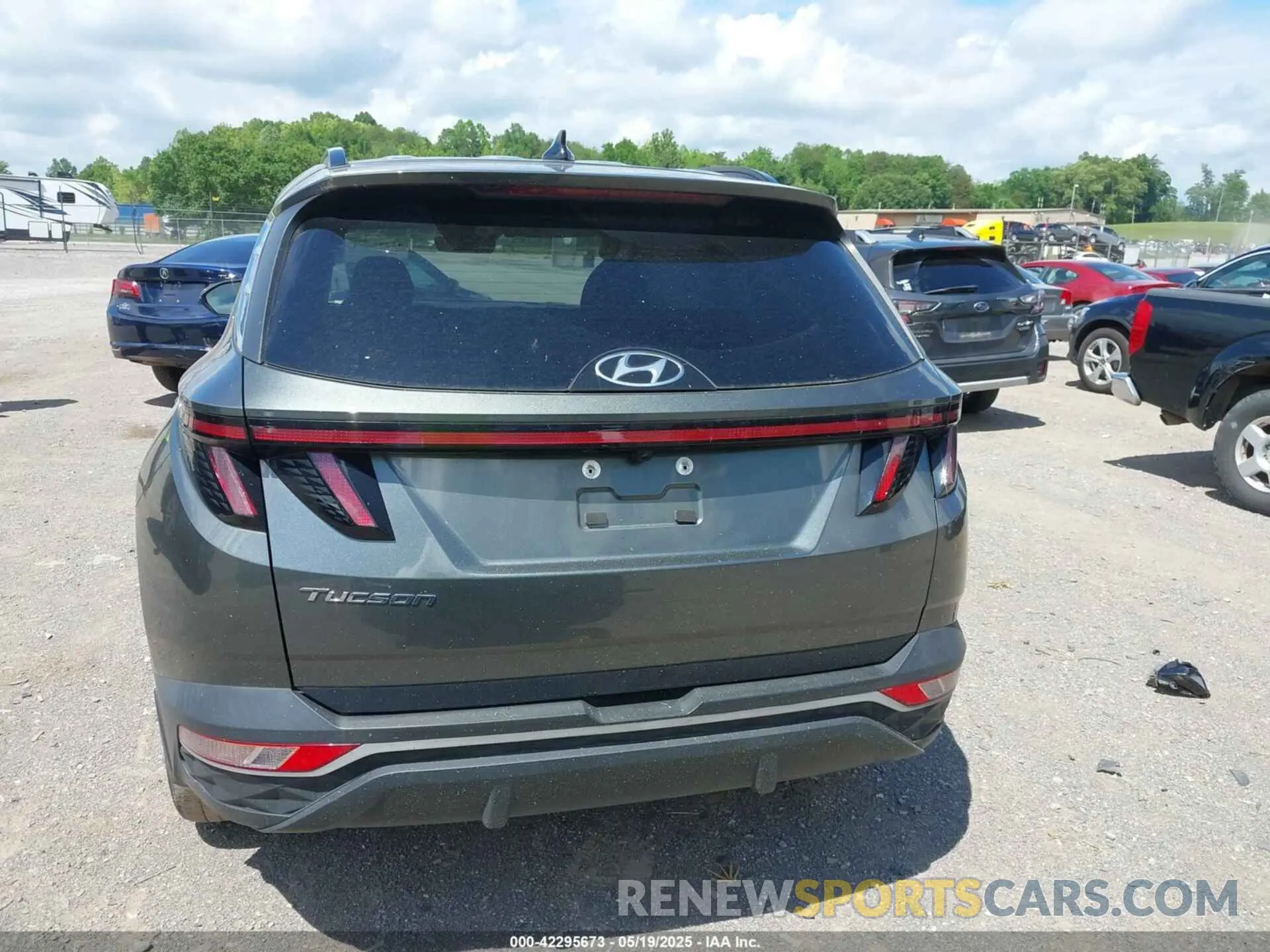 16 Photograph of a damaged car 5NMJF3AE5NH142494 HYUNDAI TUCSON 2022