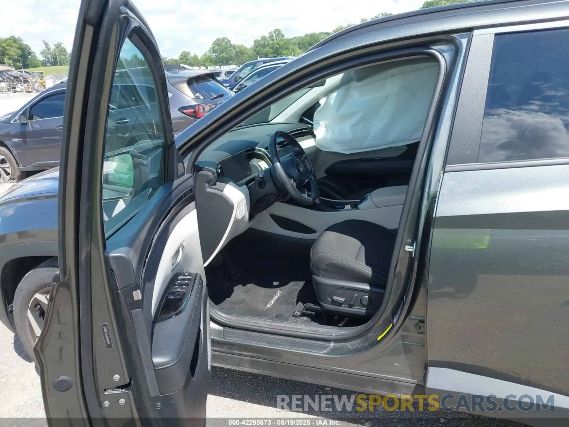 5 Photograph of a damaged car 5NMJF3AE5NH142494 HYUNDAI TUCSON 2022