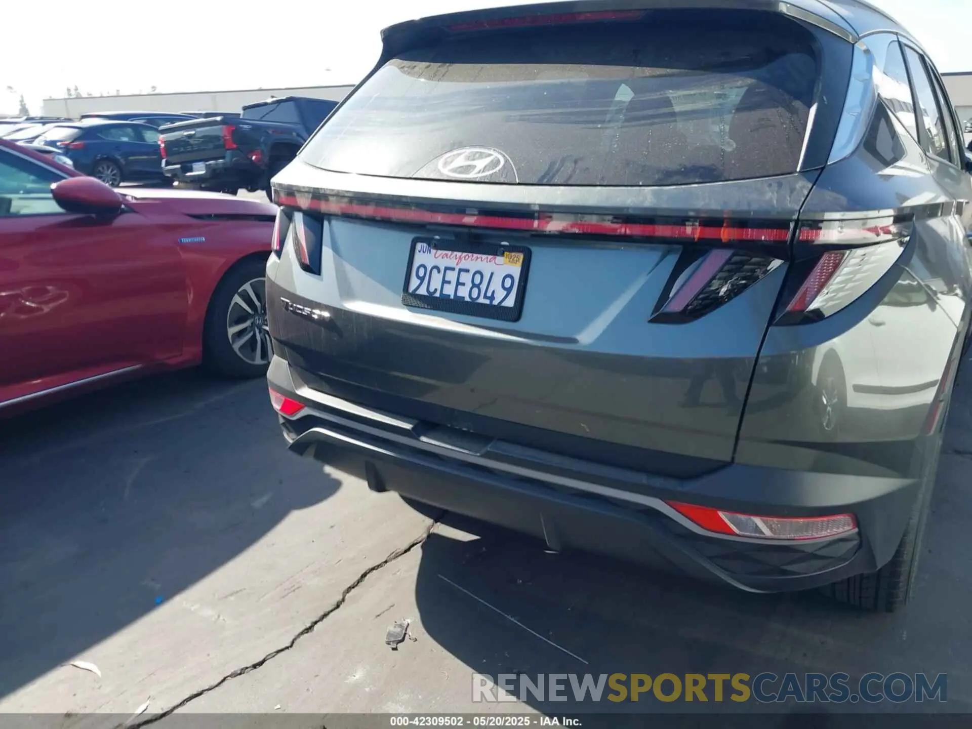 16 Photograph of a damaged car 5NMJF3AE6NH133724 HYUNDAI TUCSON 2022