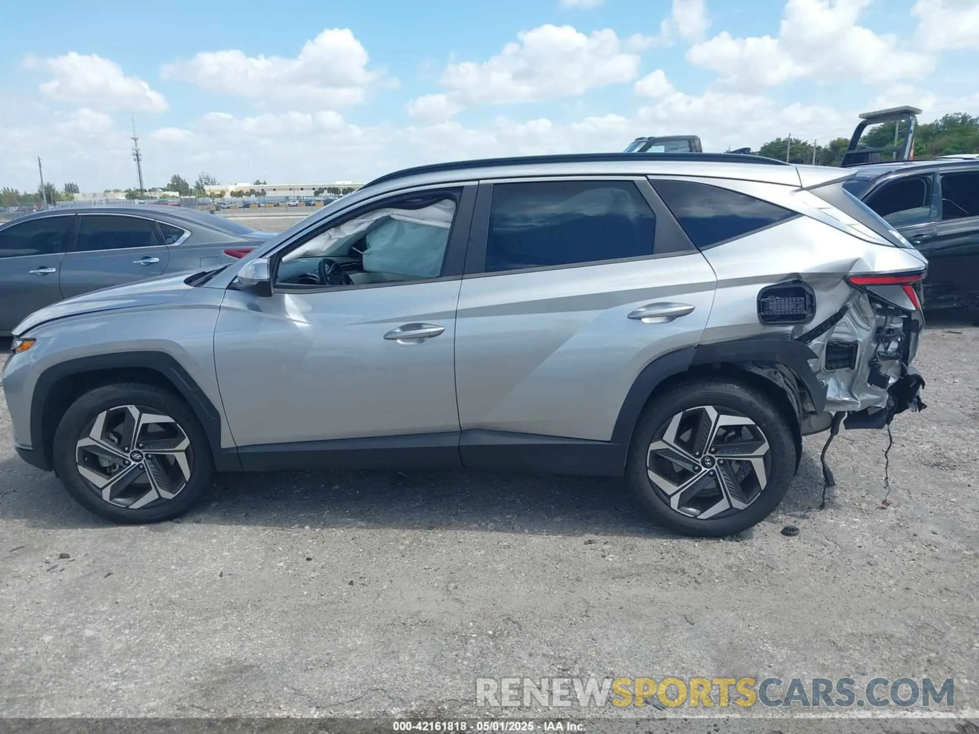 14 Photograph of a damaged car 5NMJF3AE7NH007789 HYUNDAI TUCSON 2022