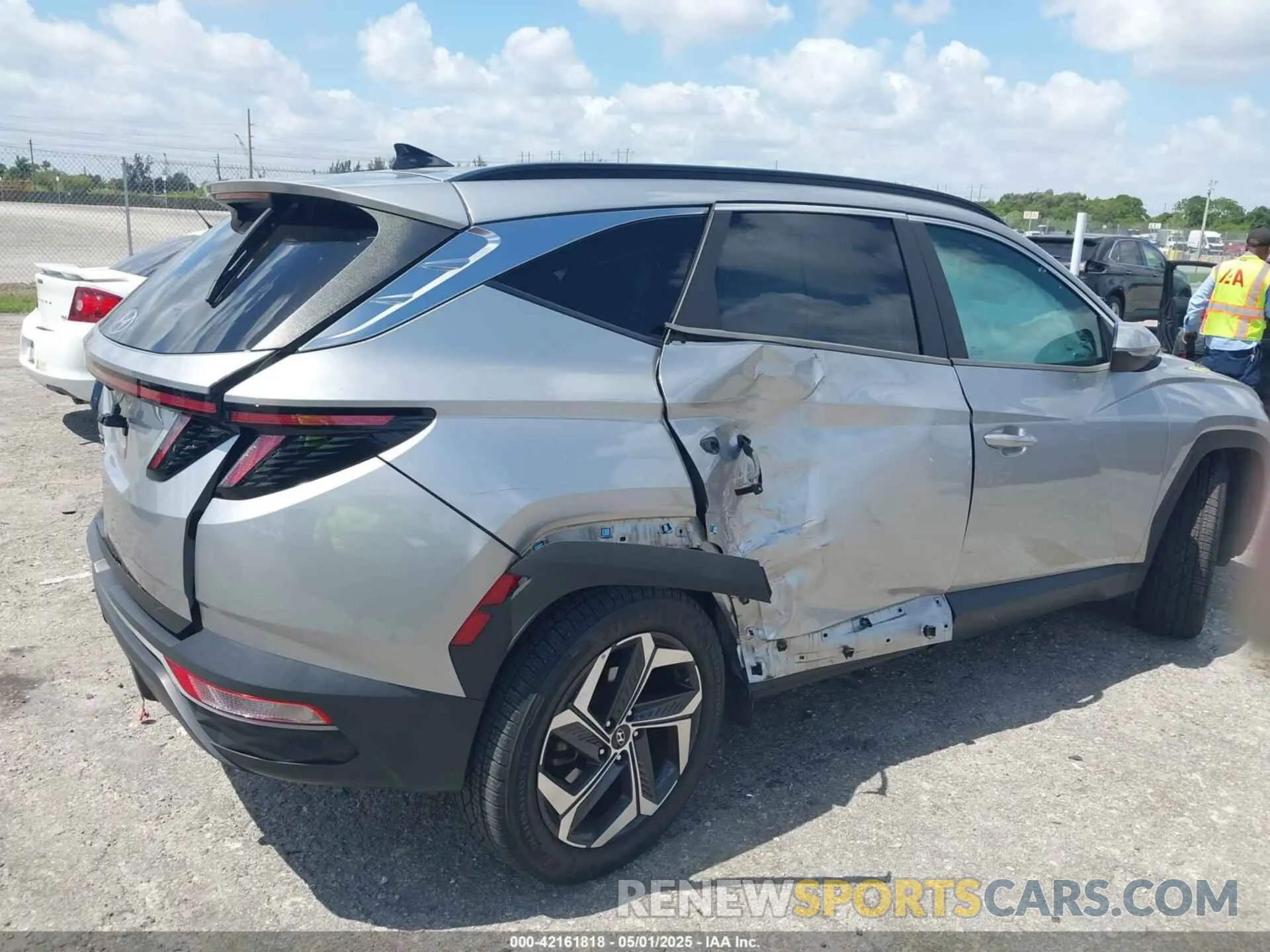 6 Photograph of a damaged car 5NMJF3AE7NH007789 HYUNDAI TUCSON 2022