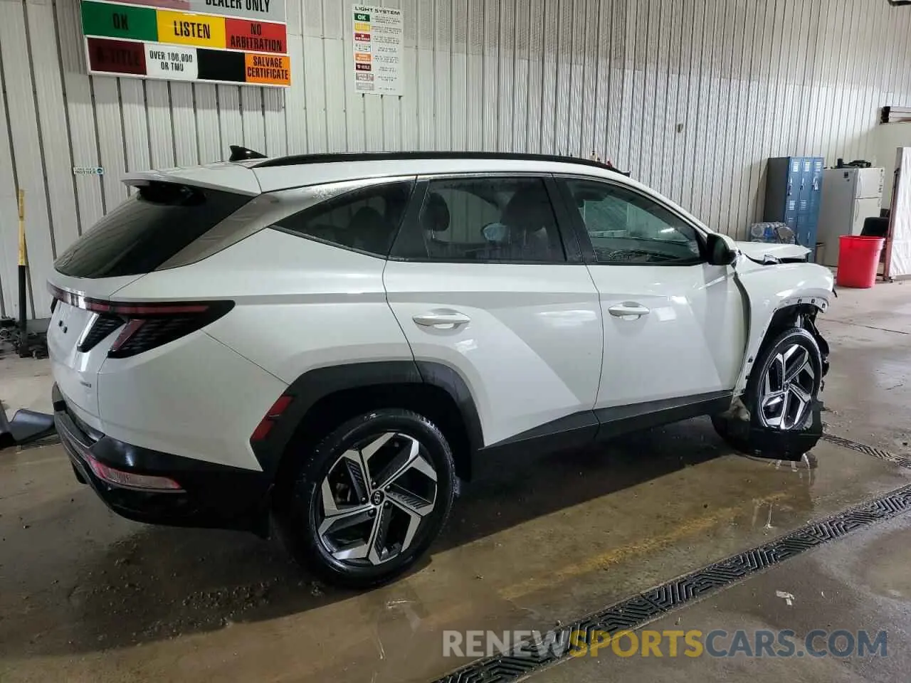 3 Photograph of a damaged car 5NMJFCAE2NH128570 HYUNDAI TUCSON 2022