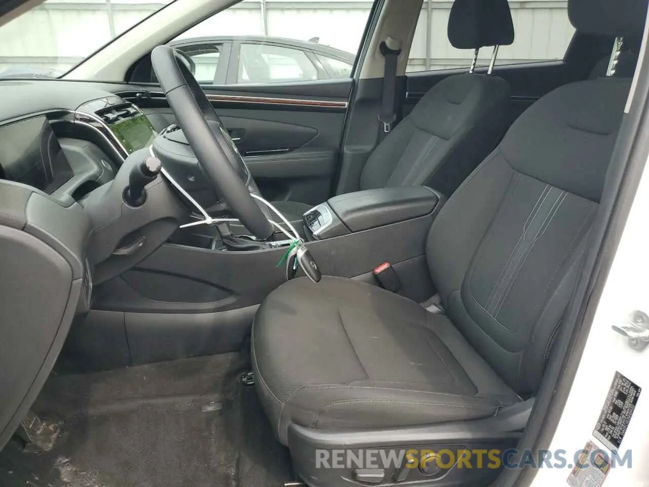 7 Photograph of a damaged car 5NMJFCAE3NH094302 HYUNDAI TUCSON 2022