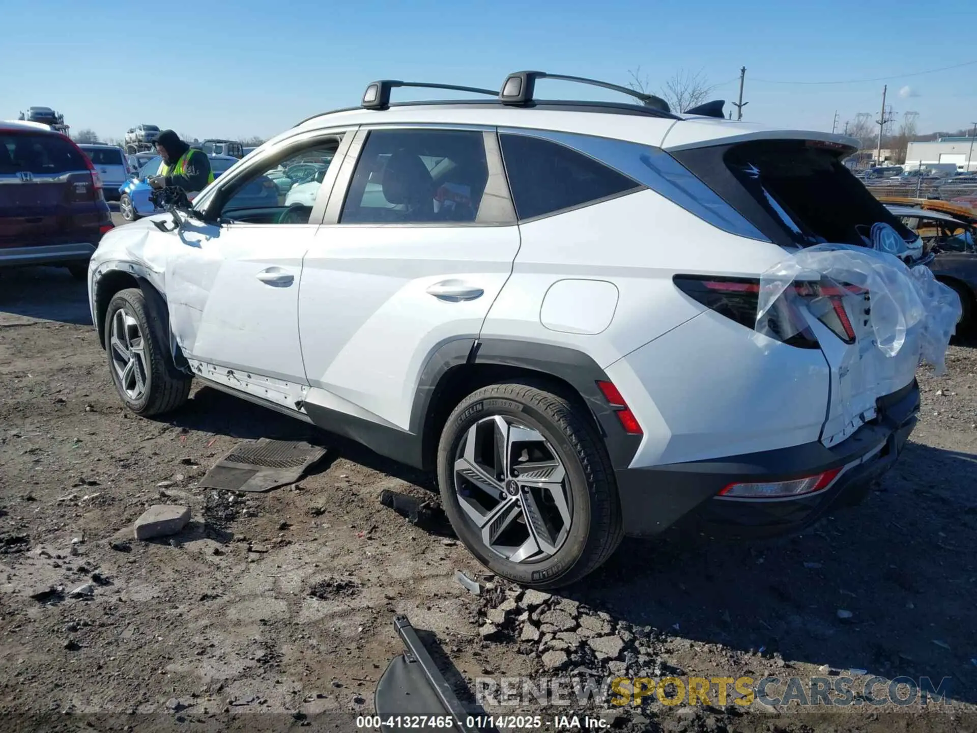 3 Photograph of a damaged car 5NMJFCAE8NH015285 HYUNDAI TUCSON 2022
