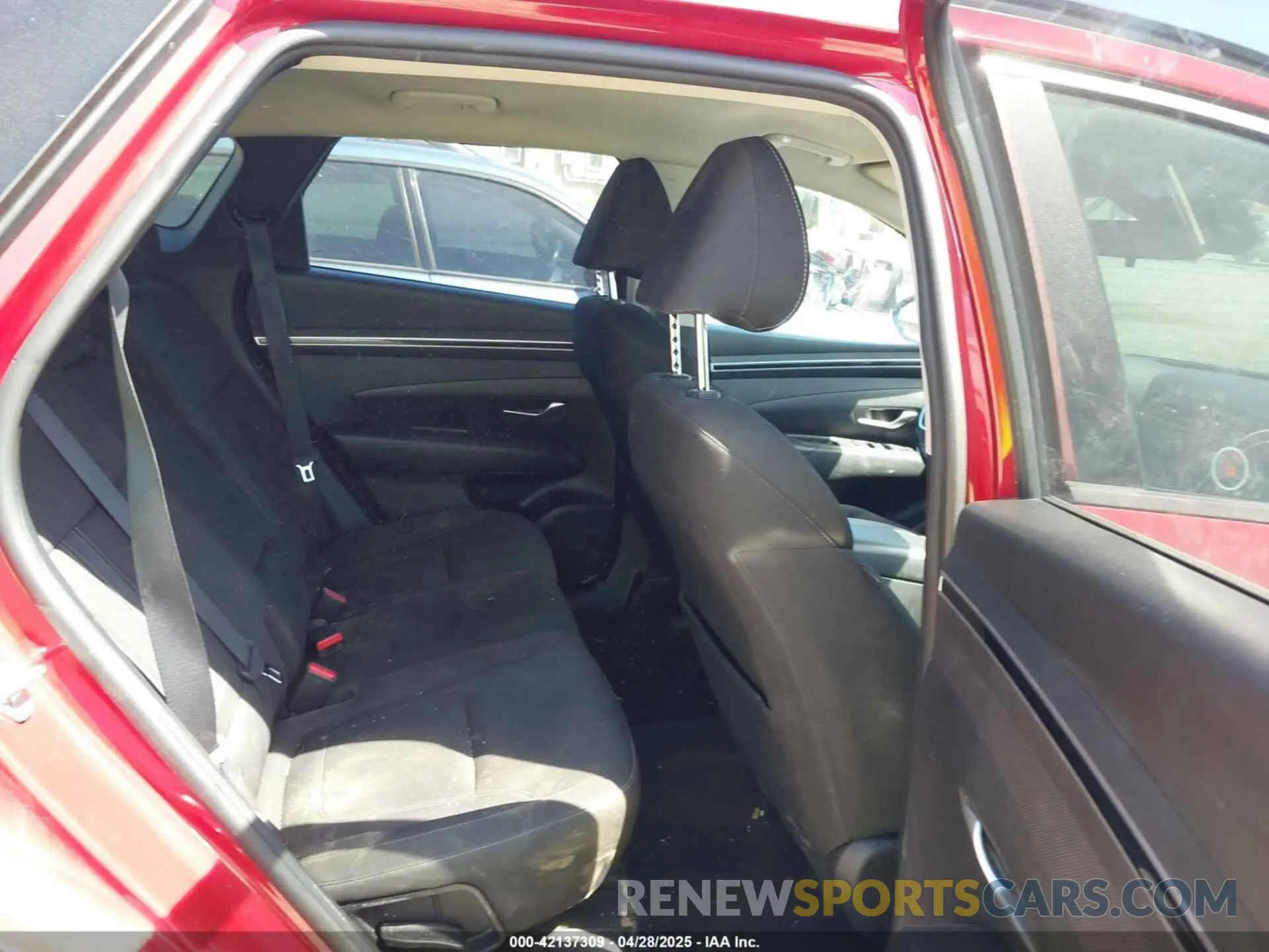 8 Фотография поврежденного автомобиля KM8JBCAE9NU041894 HYUNDAI TUCSON 2022