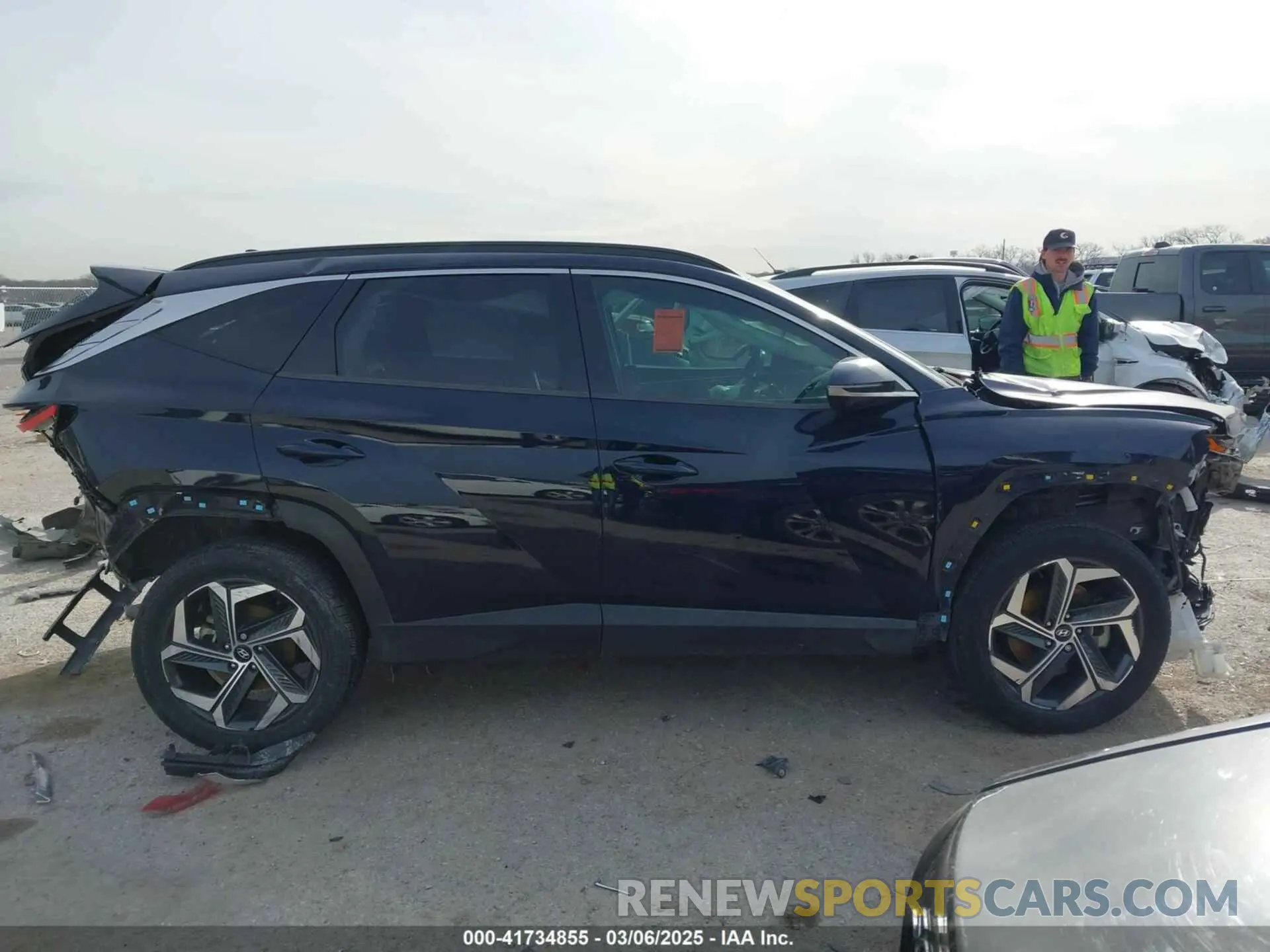 13 Photograph of a damaged car KM8JECAE7NU060192 HYUNDAI TUCSON 2022